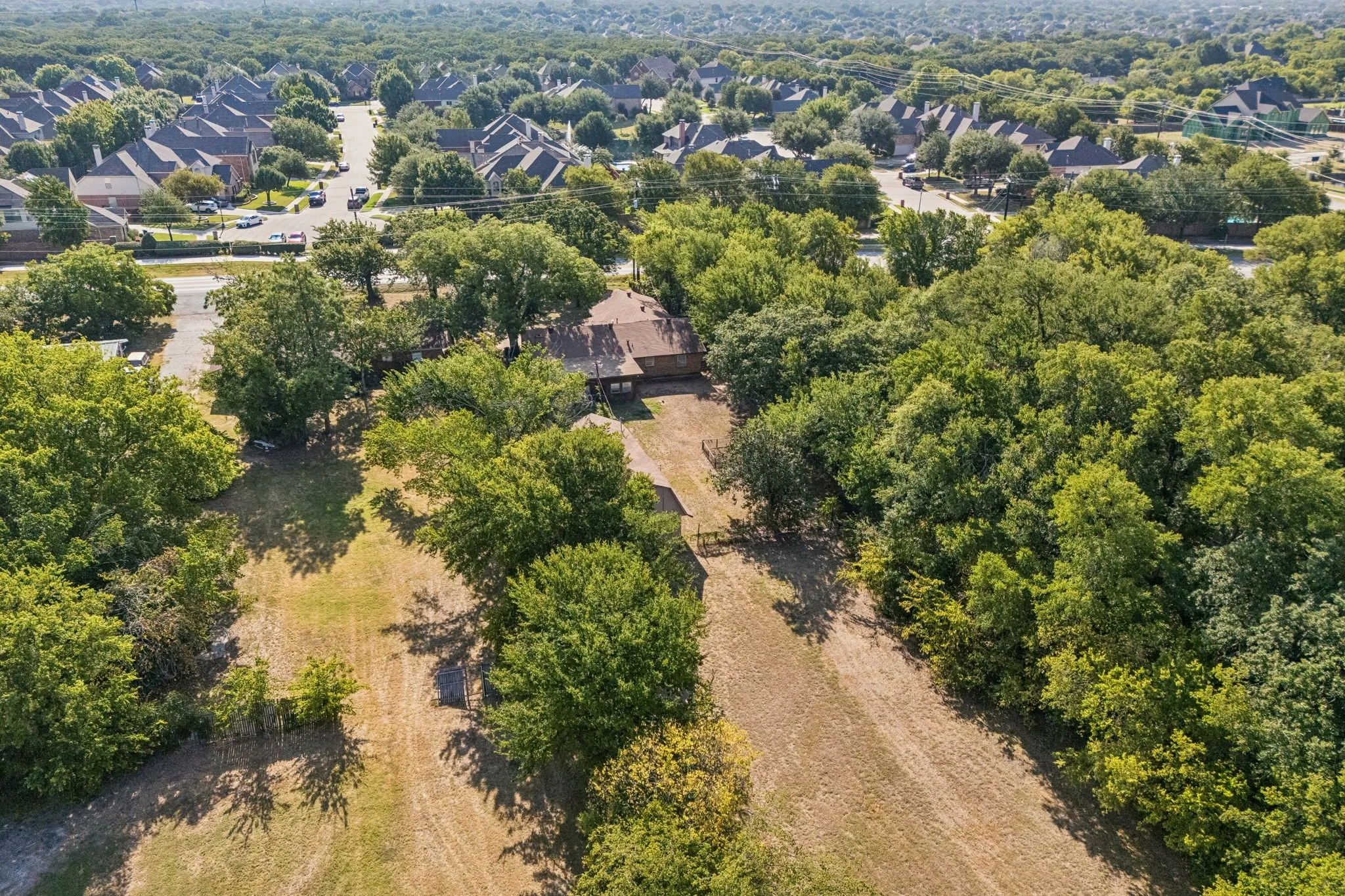 Single Family Residence For Sale in Tarrant County , 1208 Whitley Road, Keller, Texas 76248, 3 Bedroom, 2 Bathroom, 2 Garage spaces, 1,850 Sqft, built in 1971, Price $450,000, mls#21351387, Real Estate Agent in Keller, Homes For Sale in Tarrant county, Homes For Sale in Keller, Realtor in Keller Texas, Real Estate Brokerage Independent Realty Texas, Luminita Cordes Realtor