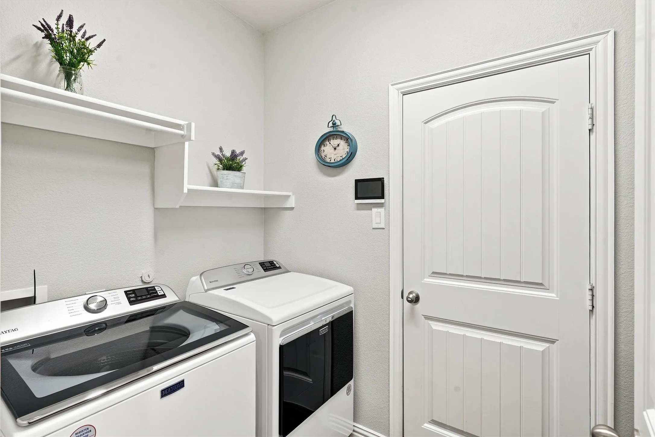 Single Family Residence For Sale in Denton County , 405 Bird Creek Drive, Little Elm, Texas 75068, 3 Bedroom, 2 Bathroom, 2 Garage spaces, 1,713 Sqft, built in 2018, mls#21349779, Real Estate Agent in Little Elm, Homes For Sale in Denton county, Homes For Sale in Little Elm, Realtor in Little Elm Texas, Real Estate Brokerage Independent Realty Texas, Luminita Cordes Realtor