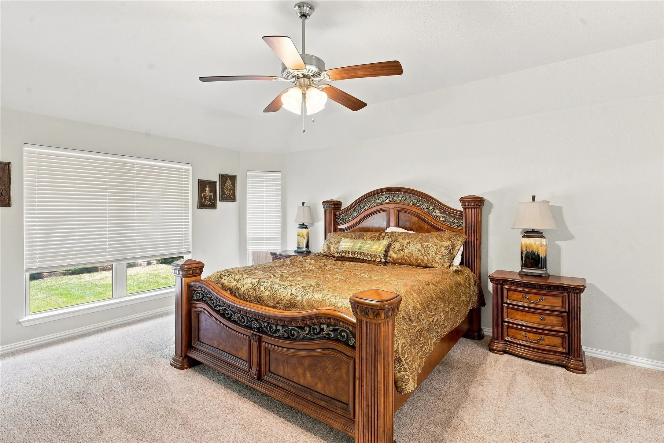 Single Family Residence For Sale in Denton County , 405 Bird Creek Drive, Little Elm, Texas 75068, 3 Bedroom, 2 Bathroom, 2 Garage spaces, 1,713 Sqft, built in 2018, mls#21349779, Real Estate Agent in Little Elm, Homes For Sale in Denton county, Homes For Sale in Little Elm, Realtor in Little Elm Texas, Real Estate Brokerage Independent Realty Texas, Luminita Cordes Realtor