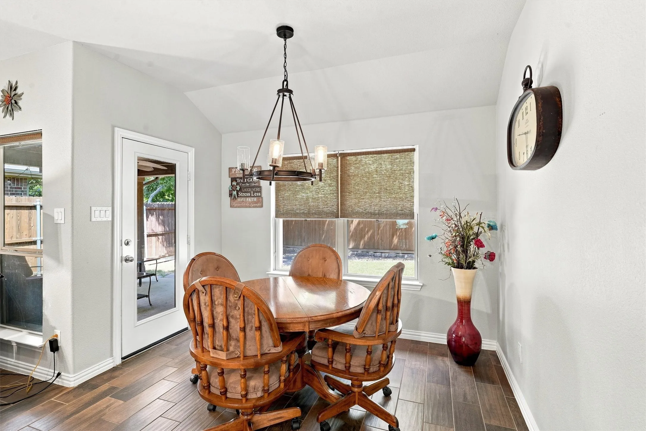 Single Family Residence For Sale in Denton County , 405 Bird Creek Drive, Little Elm, Texas 75068, 3 Bedroom, 2 Bathroom, 2 Garage spaces, 1,713 Sqft, built in 2018, mls#21349779, Real Estate Agent in Little Elm, Homes For Sale in Denton county, Homes For Sale in Little Elm, Realtor in Little Elm Texas, Real Estate Brokerage Independent Realty Texas, Luminita Cordes Realtor