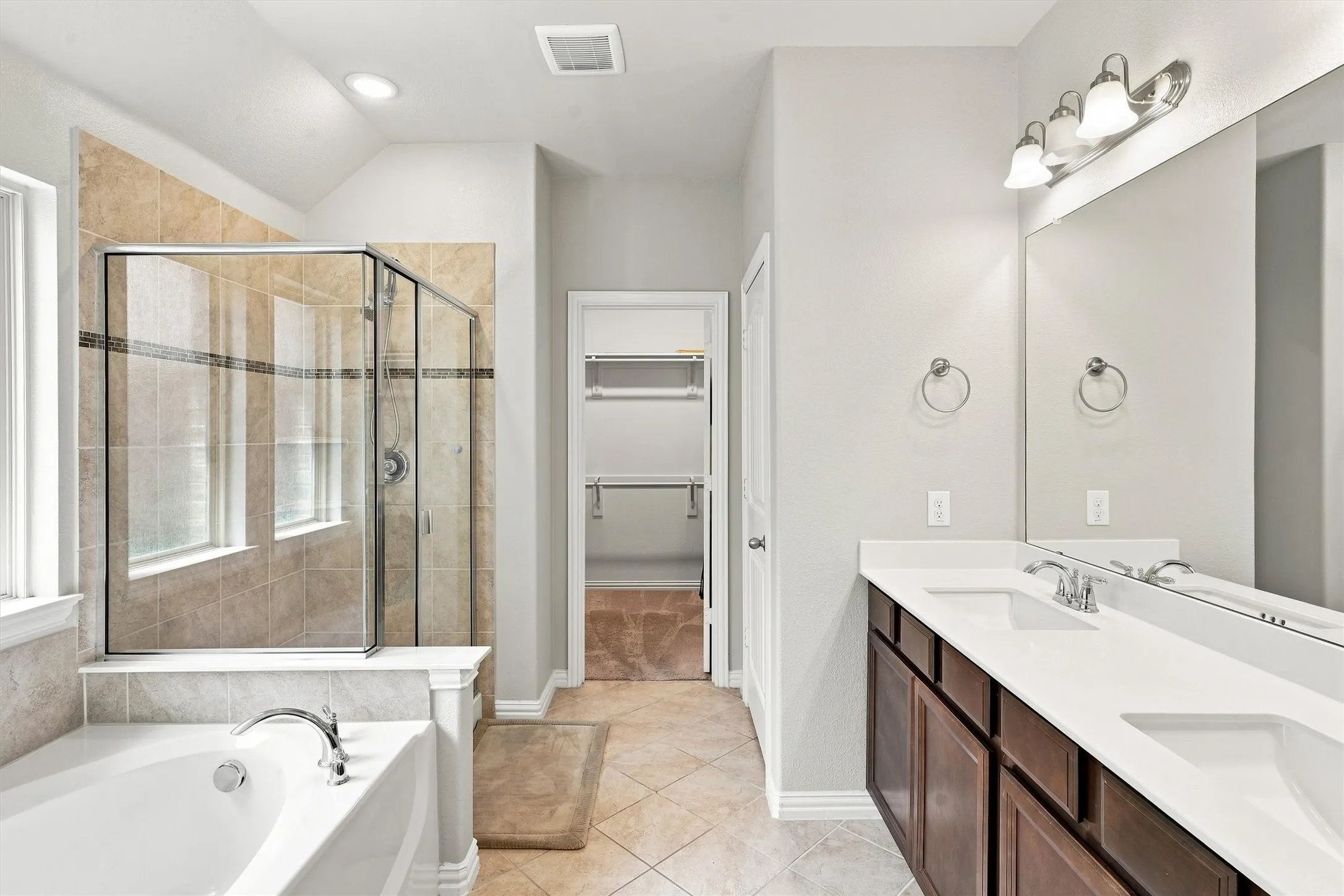 Single Family Residence For Sale in Denton County , 405 Bird Creek Drive, Little Elm, Texas 75068, 3 Bedroom, 2 Bathroom, 2 Garage spaces, 1,713 Sqft, built in 2018, mls#21349779, Real Estate Agent in Little Elm, Homes For Sale in Denton county, Homes For Sale in Little Elm, Realtor in Little Elm Texas, Real Estate Brokerage Independent Realty Texas, Luminita Cordes Realtor