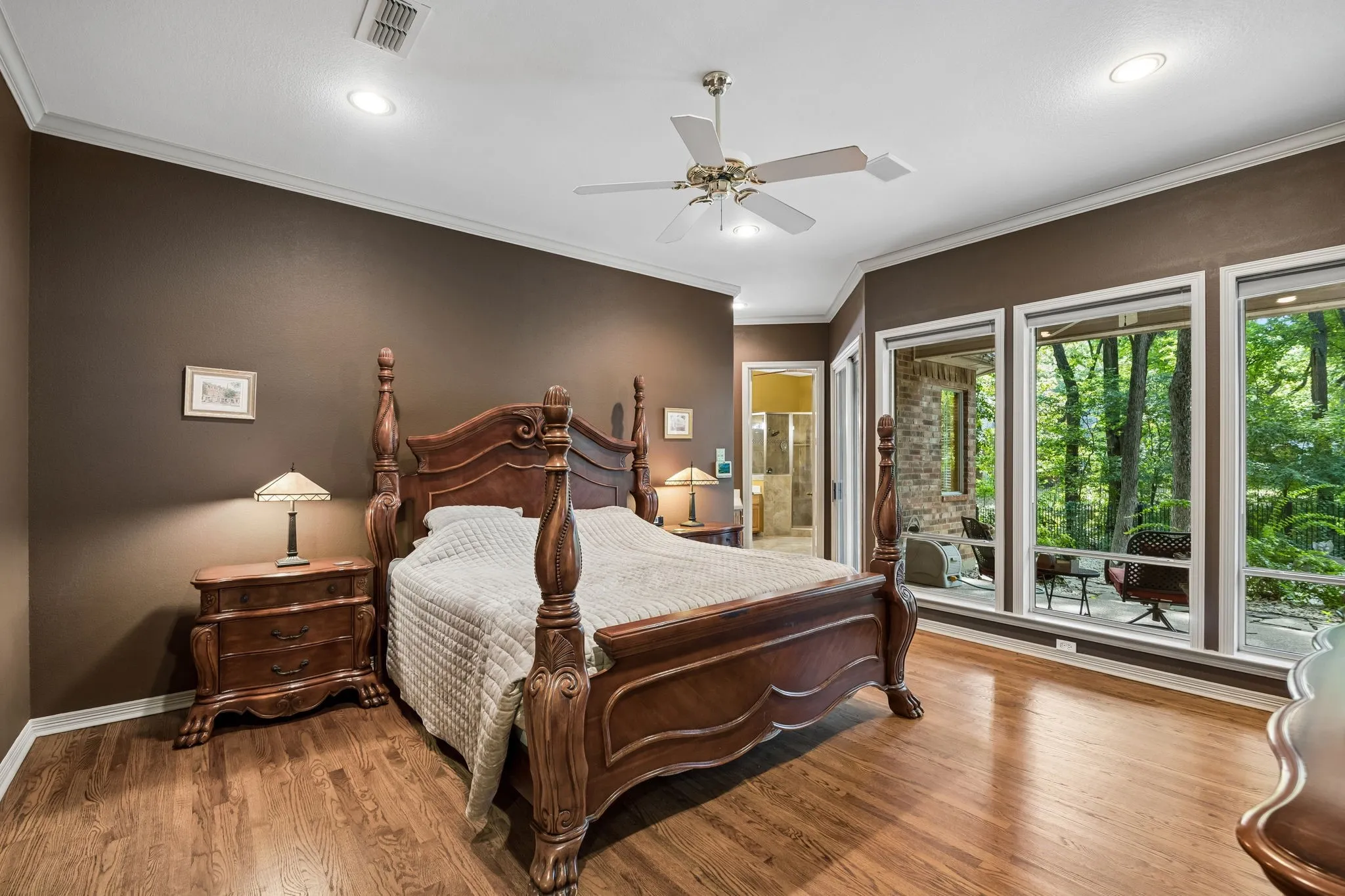 Single Family Residence For Sale in Dallas County , 908 Trailwood Court, Cedar Hill, Texas 75104, 4 Bedroom, 4 Bathroom, 3 Garage spaces, 3,474 Sqft, built in 1994, mls#21354454, Real Estate Agent in Cedar Hill, Homes For Sale in Dallas county, Homes For Sale in Cedar Hill, Realtor in Cedar Hill Texas, Real Estate Brokerage Independent Realty Texas, Luminita Cordes Realtor
