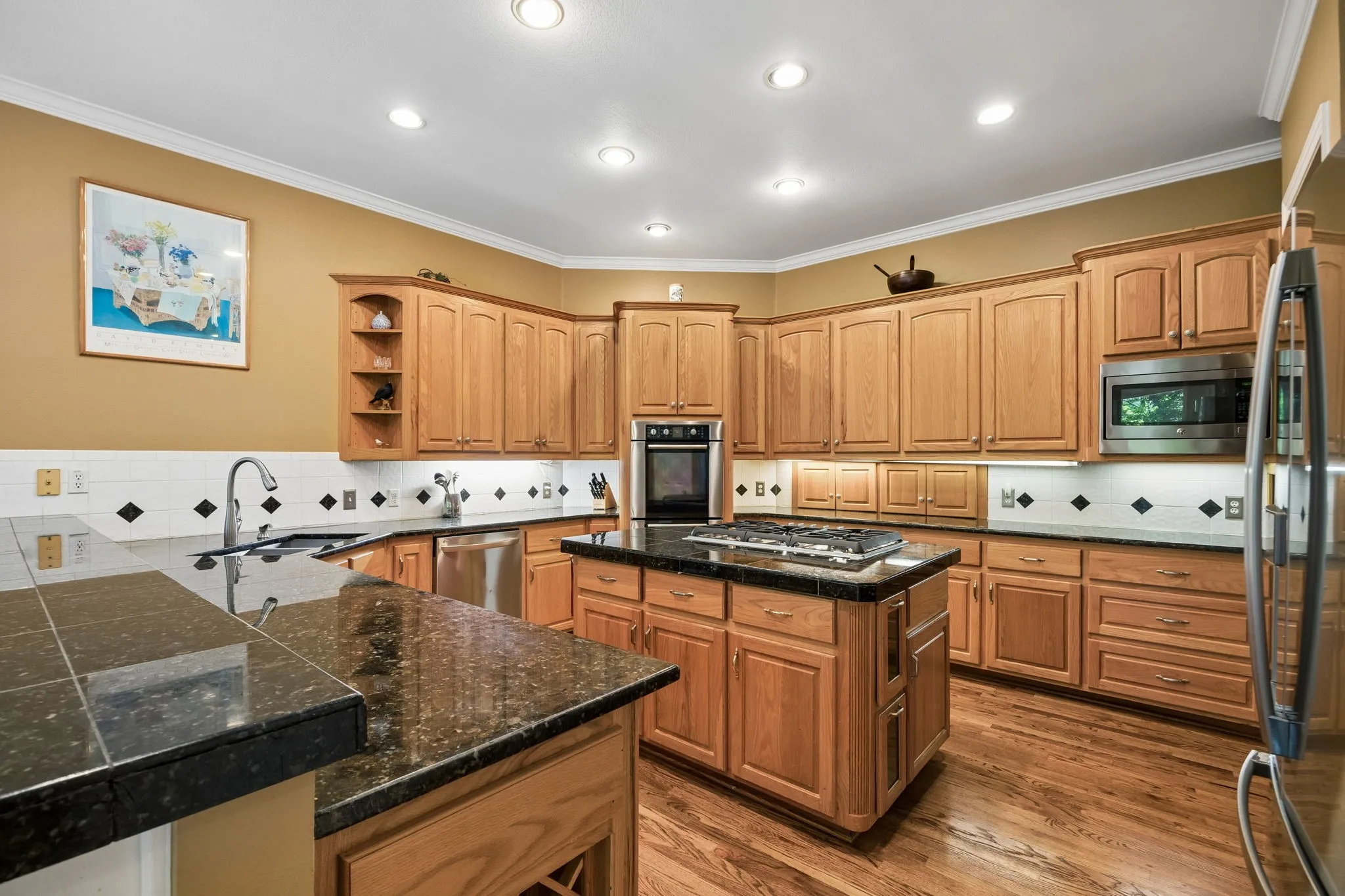 Single Family Residence For Sale in Dallas County , 908 Trailwood Court, Cedar Hill, Texas 75104, 4 Bedroom, 4 Bathroom, 3 Garage spaces, 3,474 Sqft, built in 1994, mls#21354454, Real Estate Agent in Cedar Hill, Homes For Sale in Dallas county, Homes For Sale in Cedar Hill, Realtor in Cedar Hill Texas, Real Estate Brokerage Independent Realty Texas, Luminita Cordes Realtor