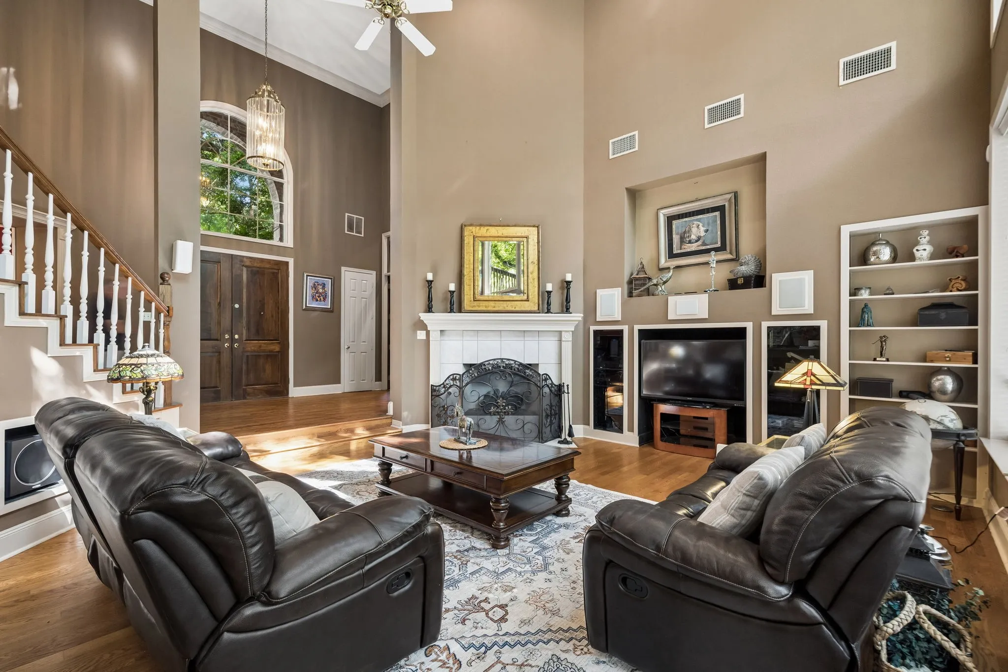 Single Family Residence For Sale in Dallas County , 908 Trailwood Court, Cedar Hill, Texas 75104, 4 Bedroom, 4 Bathroom, 3 Garage spaces, 3,474 Sqft, built in 1994, mls#21354454, Real Estate Agent in Cedar Hill, Homes For Sale in Dallas county, Homes For Sale in Cedar Hill, Realtor in Cedar Hill Texas, Real Estate Brokerage Independent Realty Texas, Luminita Cordes Realtor
