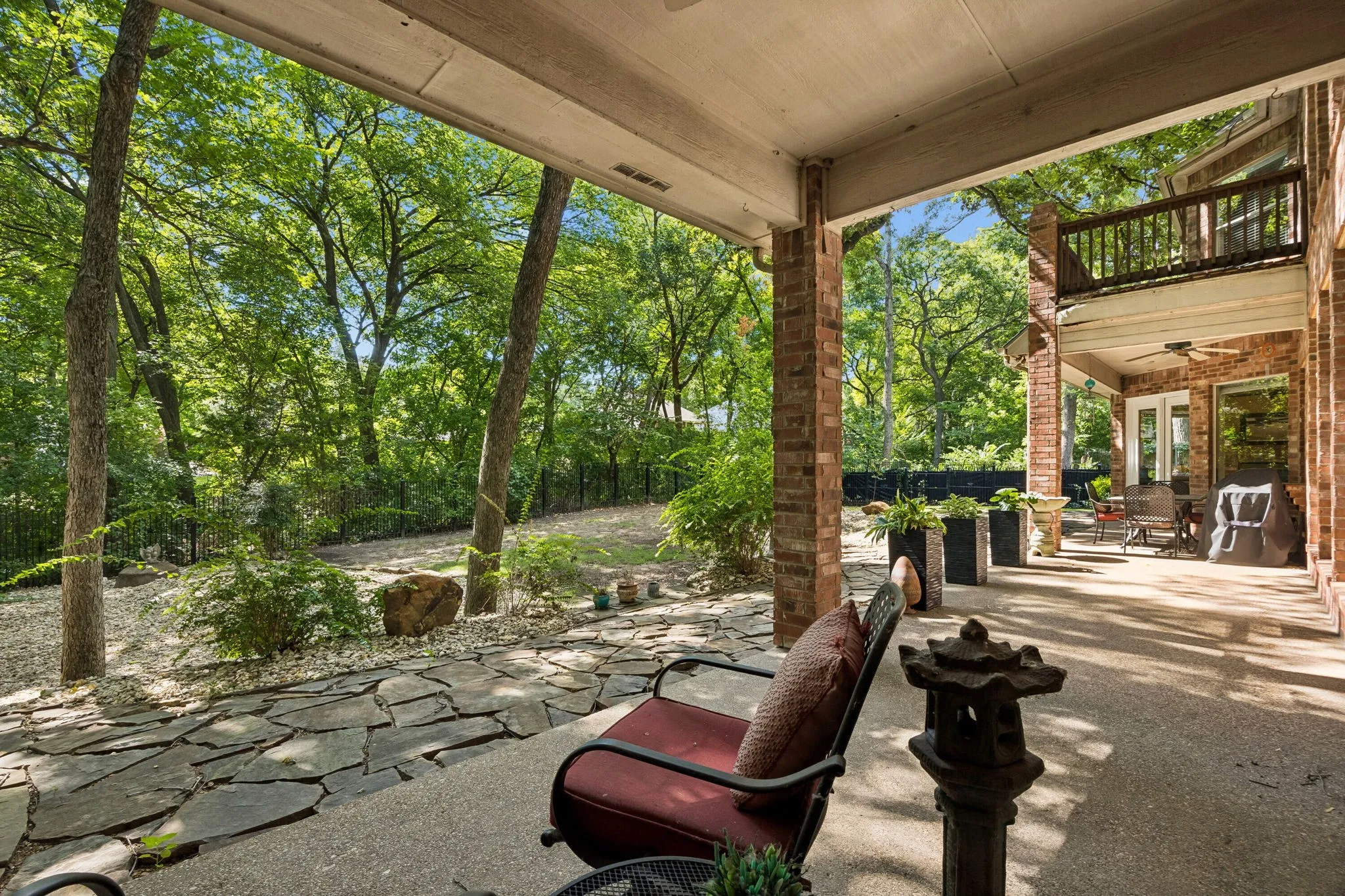 Single Family Residence For Sale in Dallas County , 908 Trailwood Court, Cedar Hill, Texas 75104, 4 Bedroom, 4 Bathroom, 3 Garage spaces, 3,474 Sqft, built in 1994, mls#21354454, Real Estate Agent in Cedar Hill, Homes For Sale in Dallas county, Homes For Sale in Cedar Hill, Realtor in Cedar Hill Texas, Real Estate Brokerage Independent Realty Texas, Luminita Cordes Realtor