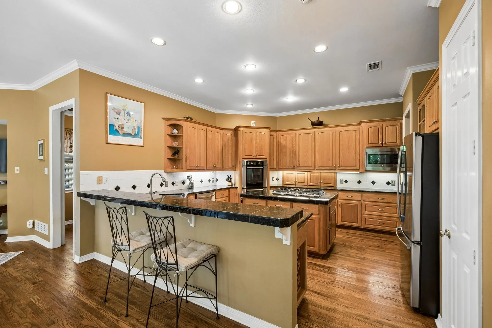 Single Family Residence For Sale in Dallas County , 908 Trailwood Court, Cedar Hill, Texas 75104, 4 Bedroom, 4 Bathroom, 3 Garage spaces, 3,474 Sqft, built in 1994, mls#21354454, Real Estate Agent in Cedar Hill, Homes For Sale in Dallas county, Homes For Sale in Cedar Hill, Realtor in Cedar Hill Texas, Real Estate Brokerage Independent Realty Texas, Luminita Cordes Realtor