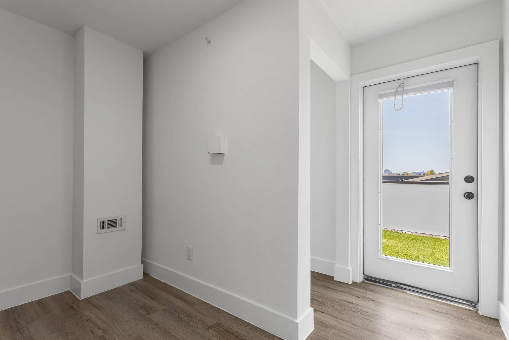 Condominium For Sale in Dallas County , 2450 N Garrett Avenue 14, Dallas, Texas 75206, 2 Bedroom, 3 Bathroom, 2 Garage spaces, 1,737 Sqft, built in 2019, mls#21354403, Real Estate Agent in Dallas, Homes For Sale in Dallas county, Homes For Sale in Dallas, Realtor in Dallas Texas, Real Estate Brokerage Independent Realty Texas, Luminita Cordes Realtor