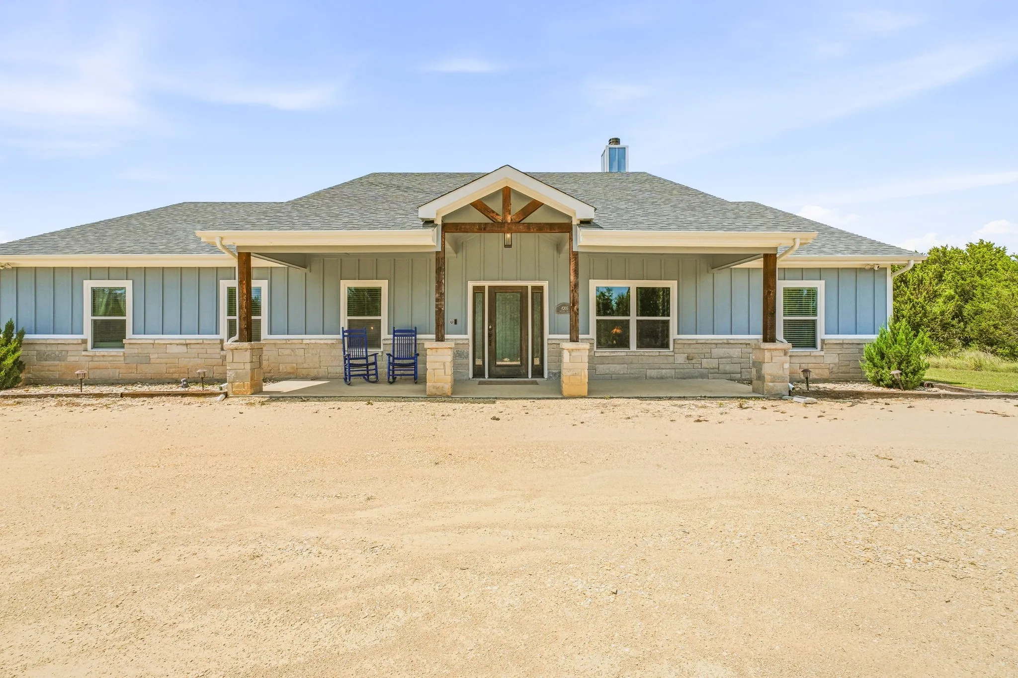 Single Family Residence For Sale in Erath County , 4305 Skyline Drive, Bluff Dale, Texas 76433, 3 Bedroom, 2 Bathroom, 2 Garage spaces, 2,094 Sqft, built in 2021, mls#21354208, Real Estate Agent in Bluff Dale, Homes For Sale in Erath county, Homes For Sale in Bluff Dale, Realtor in Bluff Dale Texas, Real Estate Brokerage Independent Realty Texas, Luminita Cordes Realtor