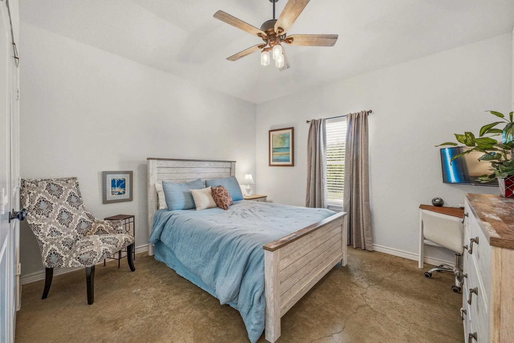 Single Family Residence For Sale in Erath County , 4305 Skyline Drive, Bluff Dale, Texas 76433, 3 Bedroom, 2 Bathroom, 2 Garage spaces, 2,094 Sqft, built in 2021, mls#21354208, Real Estate Agent in Bluff Dale, Homes For Sale in Erath county, Homes For Sale in Bluff Dale, Realtor in Bluff Dale Texas, Real Estate Brokerage Independent Realty Texas, Luminita Cordes Realtor