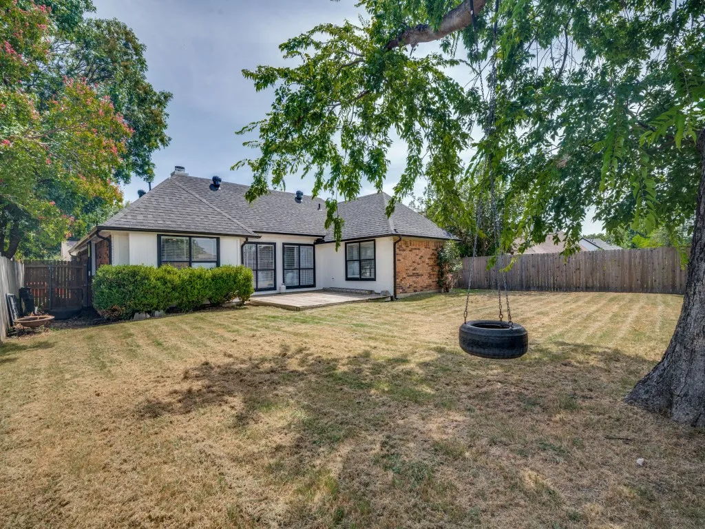 Single Family Residence For Sale in Dallas County , 8421 Liberty Lane, Rowlett, Texas 75089, 3 Bedroom, 2 Bathroom, 1 Garage spaces, 1,736 Sqft, built in 1986, mls#21352830, Real Estate Agent in Rowlett, Homes For Sale in Dallas county, Homes For Sale in Rowlett, Realtor in Rowlett Texas, Real Estate Brokerage Independent Realty Texas, Luminita Cordes Realtor