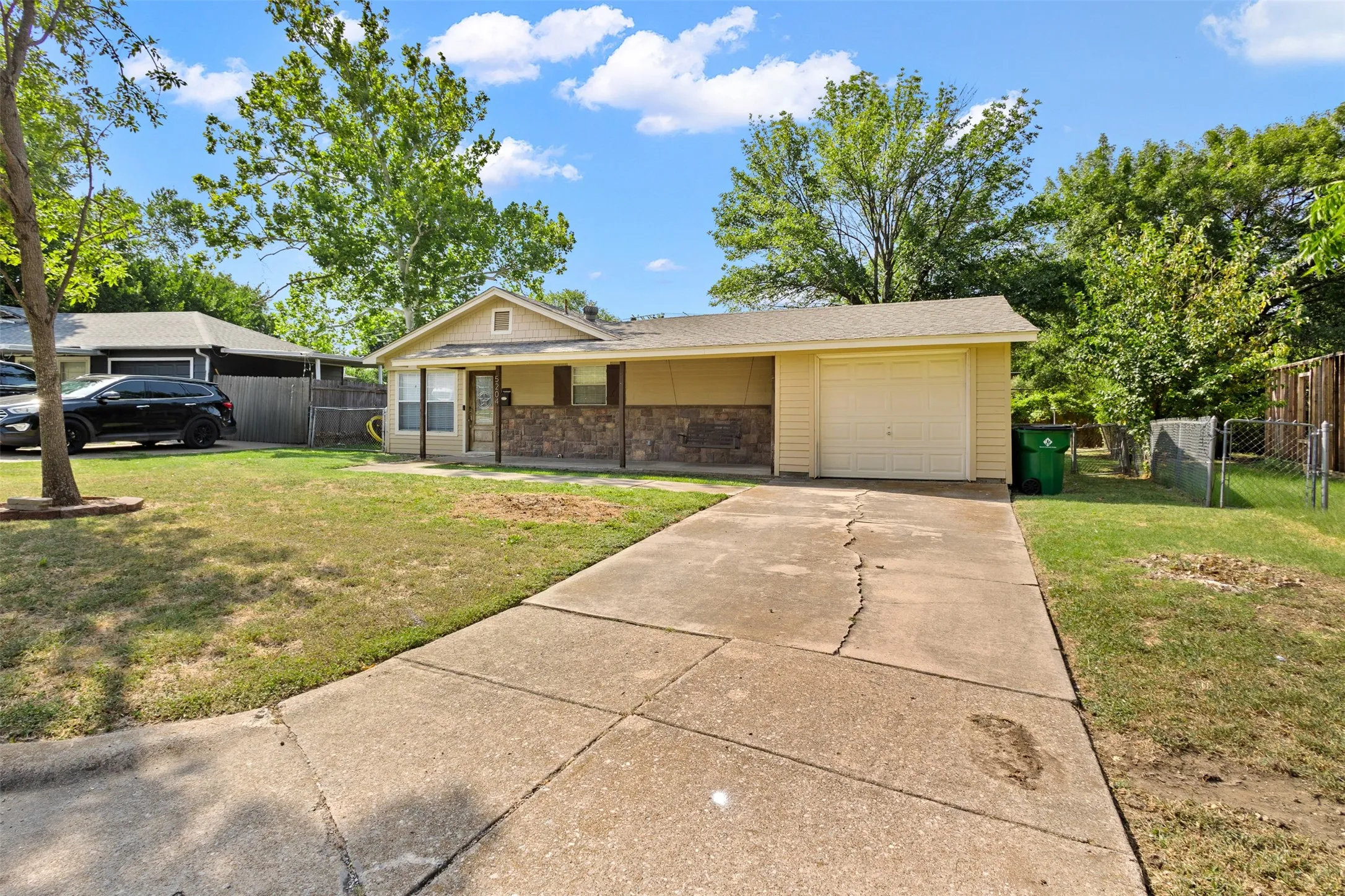 Single Family Residence For Sale in Tarrant County , 5204 Roxie Street, Haltom City, Texas 76117, 3 Bedroom, 1 Bathroom, 1 Garage spaces, 1,384 Sqft, built in 1955, mls#21354200, Real Estate Agent in Haltom City, Homes For Sale in Tarrant county, Homes For Sale in Haltom City, Realtor in Haltom City Texas, Real Estate Brokerage Independent Realty Texas, Luminita Cordes Realtor