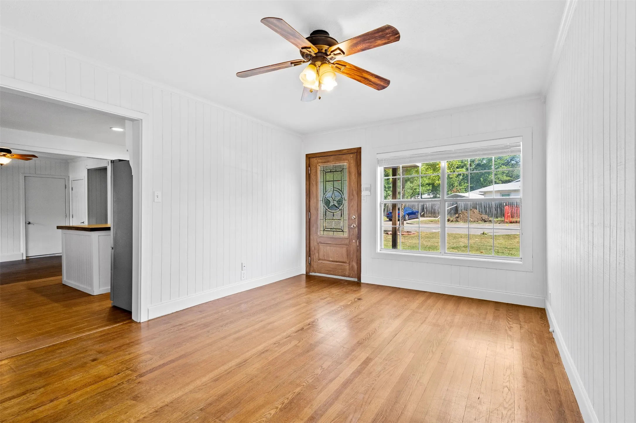 Single Family Residence For Sale in Tarrant County , 5204 Roxie Street, Haltom City, Texas 76117, 3 Bedroom, 1 Bathroom, 1 Garage spaces, 1,384 Sqft, built in 1955, mls#21354200, Real Estate Agent in Haltom City, Homes For Sale in Tarrant county, Homes For Sale in Haltom City, Realtor in Haltom City Texas, Real Estate Brokerage Independent Realty Texas, Luminita Cordes Realtor
