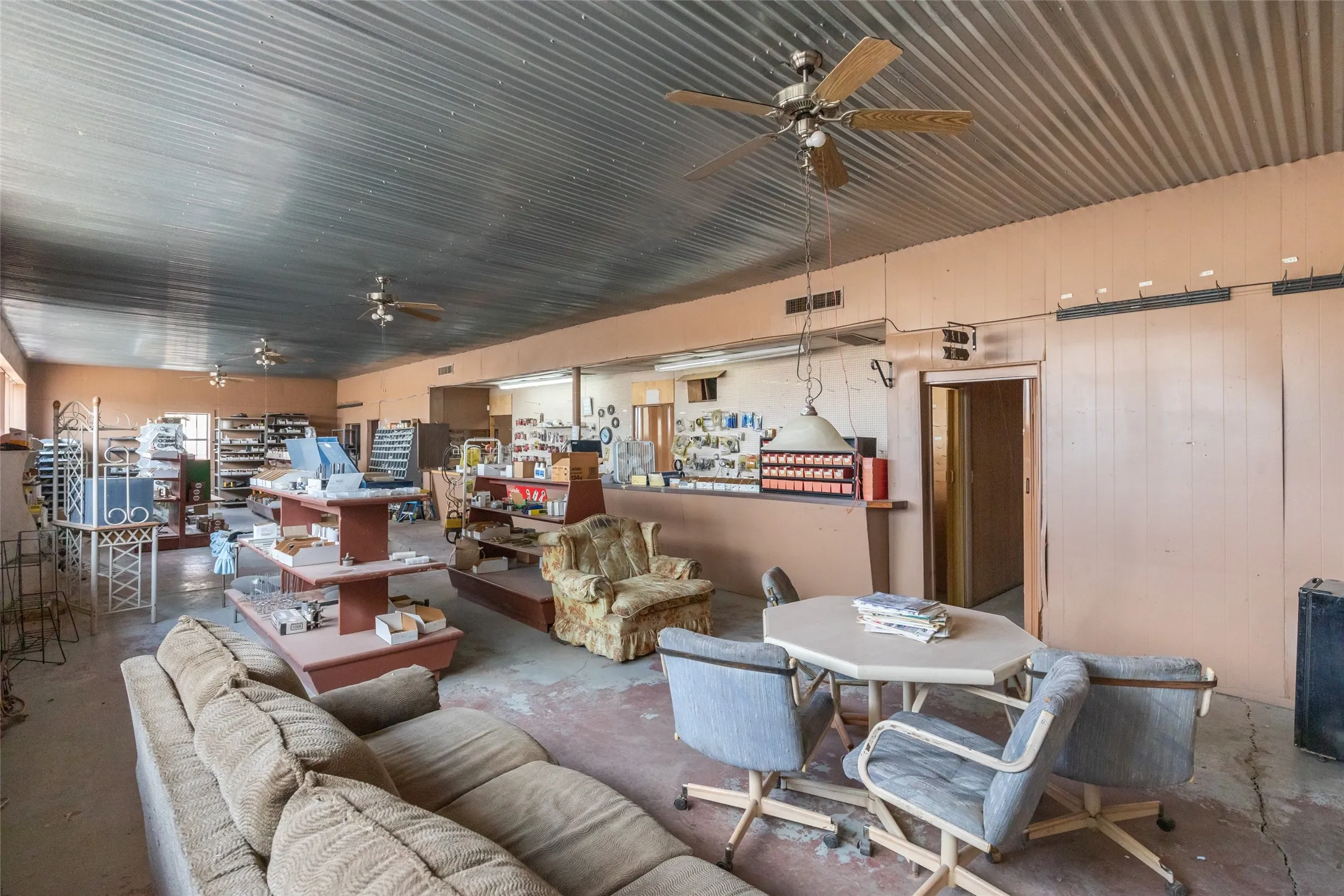 Business For Sale in Jones County , 249 E Lake Drive, Hamlin, Texas 79520, 0, 0, Garage spaces, 0 Sqft, built in 1930, mls#21354483, Real Estate Agent in Hamlin, Homes For Sale in Jones county, Homes For Sale in Hamlin, Realtor in Hamlin Texas, Real Estate Brokerage Independent Realty Texas, Luminita Cordes Realtor
