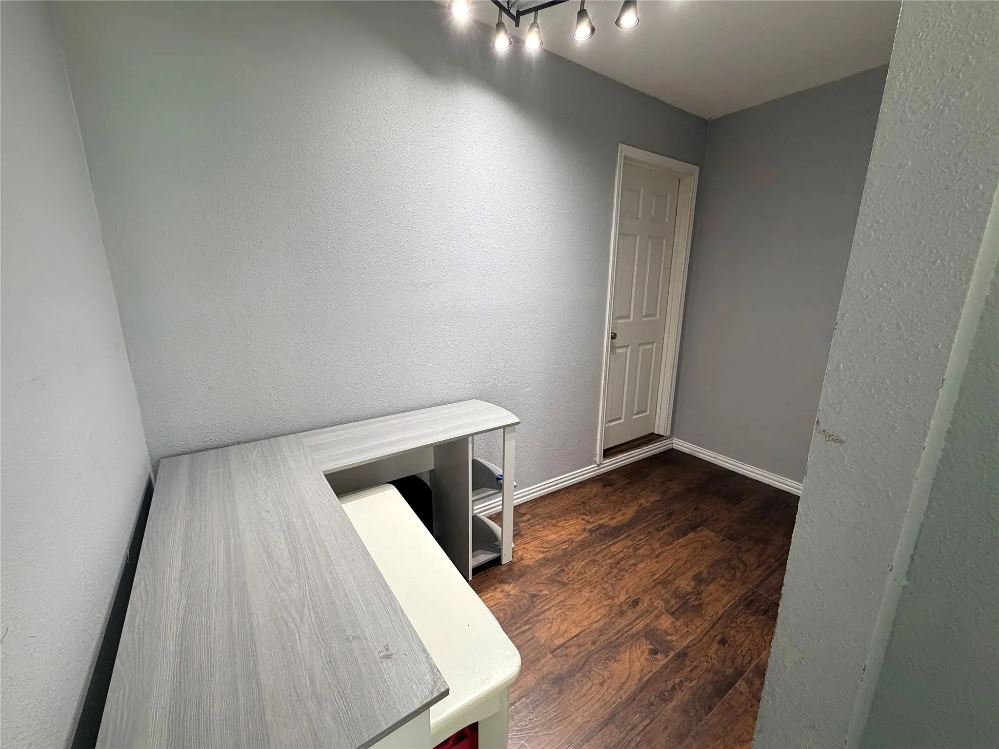 Single Family Residence For Rent in Dallas County , 1109 Leyenda Drive, Mesquite, Texas 75149, 3 Bedroom, 1 Bathroom, Garage spaces, 1,672 Sqft, built in 1958, Price $2,100, mls#21354492, Real Estate Agent in Mesquite, Homes For Rent in Dallas county, Homes For Rent in Mesquite, Realtor in Mesquite Texas, Real Estate Brokerage Independent Realty Texas, Luminita Cordes Realtor