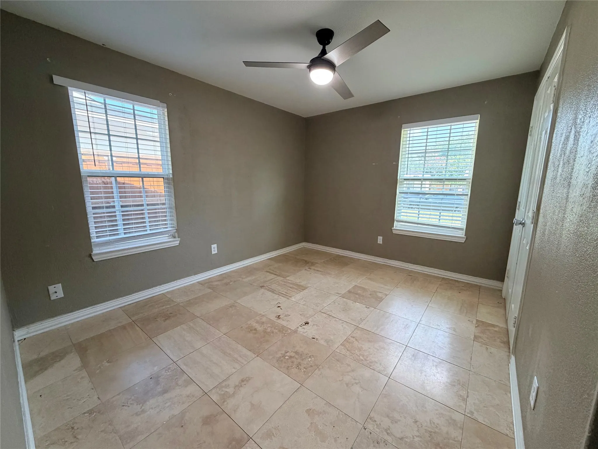 Single Family Residence For Rent in Dallas County , 1109 Leyenda Drive, Mesquite, Texas 75149, 3 Bedroom, 1 Bathroom, Garage spaces, 1,672 Sqft, built in 1958, Price $2,100, mls#21354492, Real Estate Agent in Mesquite, Homes For Rent in Dallas county, Homes For Rent in Mesquite, Realtor in Mesquite Texas, Real Estate Brokerage Independent Realty Texas, Luminita Cordes Realtor