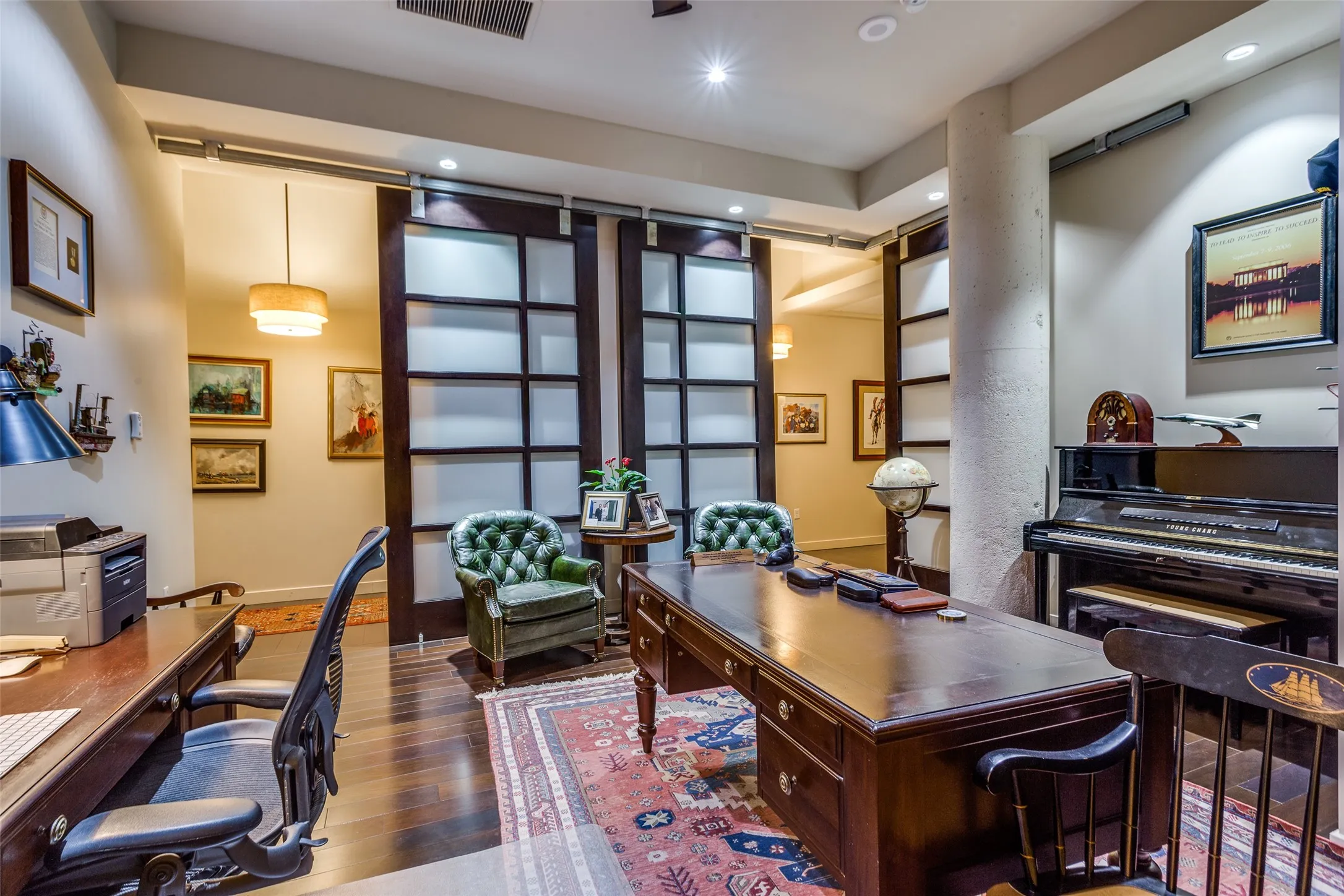Condominium For Sale in Tarrant County , 2600 W 7th Street 1717, Fort Worth, Texas 76107, 3 Bedroom, 4 Bathroom, 2 Garage spaces, 3,035 Sqft, built in 1928, Price $969,000, mls#21352664, Real Estate Agent in Fort Worth, Homes For Sale in Tarrant county, Homes For Sale in Fort Worth, Realtor in Fort Worth Texas, Real Estate Brokerage Independent Realty Texas, Luminita Cordes Realtor