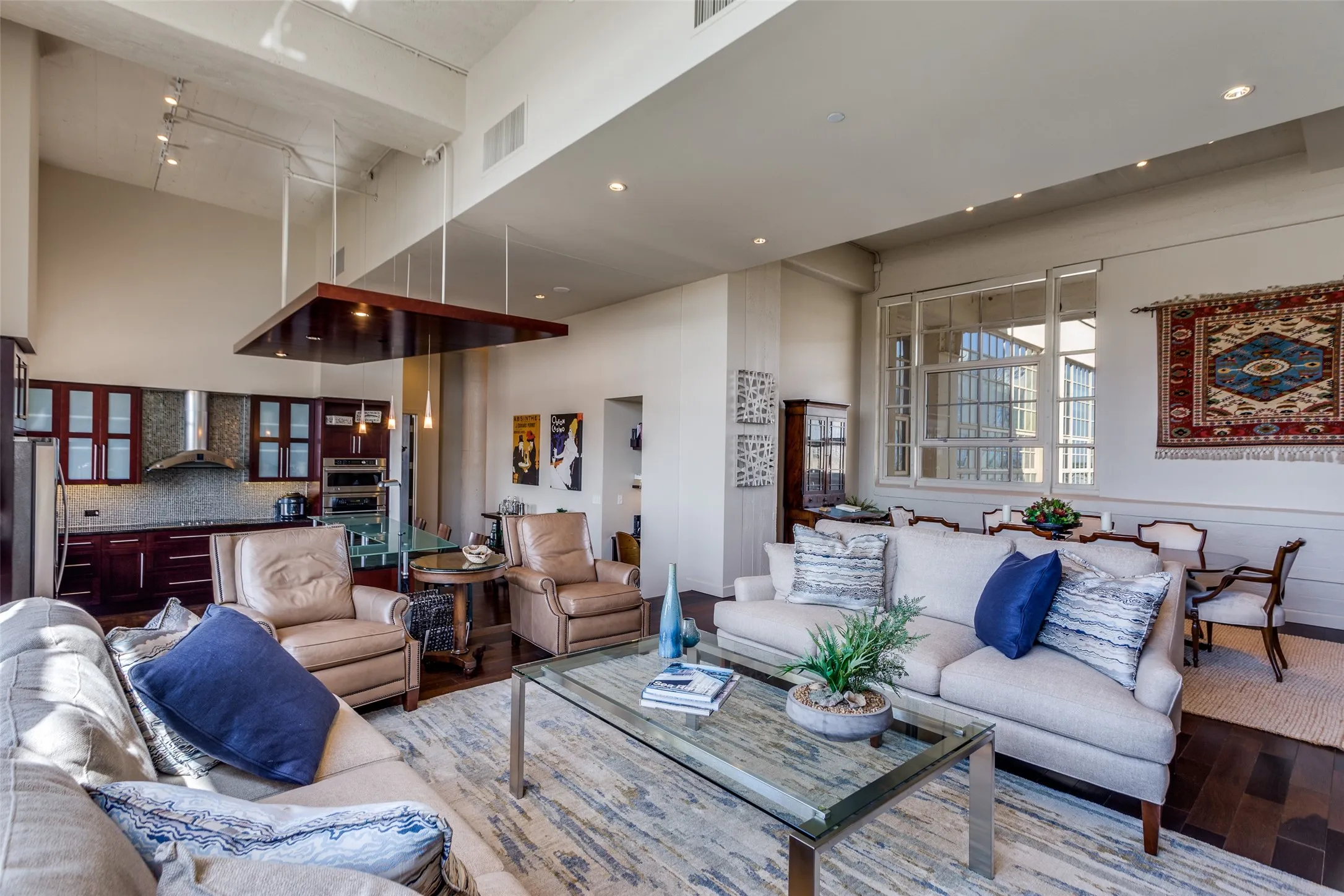 Condominium For Sale in Tarrant County , 2600 W 7th Street 1717, Fort Worth, Texas 76107, 3 Bedroom, 4 Bathroom, 2 Garage spaces, 3,035 Sqft, built in 1928, Price $969,000, mls#21352664, Real Estate Agent in Fort Worth, Homes For Sale in Tarrant county, Homes For Sale in Fort Worth, Realtor in Fort Worth Texas, Real Estate Brokerage Independent Realty Texas, Luminita Cordes Realtor