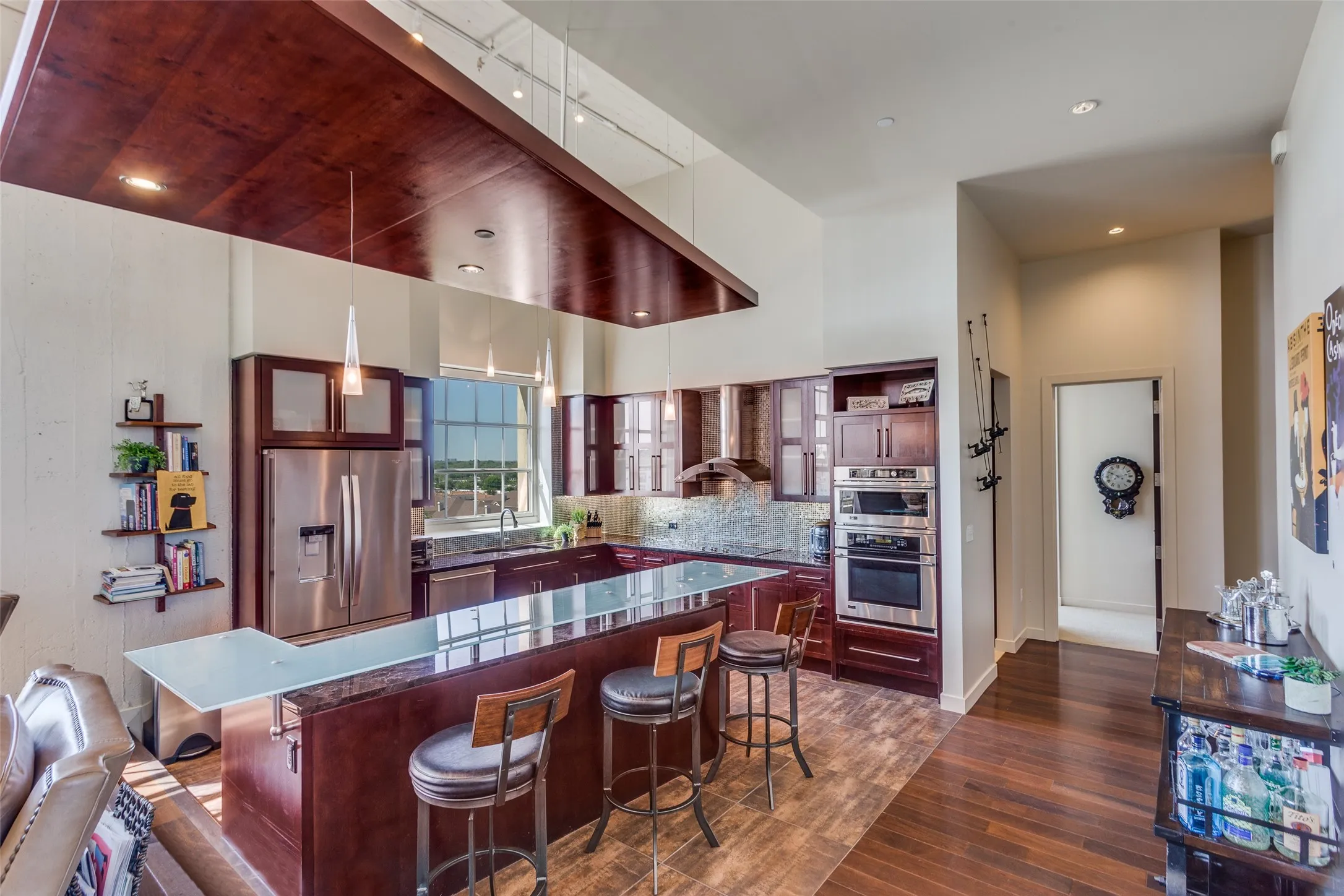 Condominium For Sale in Tarrant County , 2600 W 7th Street 1717, Fort Worth, Texas 76107, 3 Bedroom, 4 Bathroom, 2 Garage spaces, 3,035 Sqft, built in 1928, Price $969,000, mls#21352664, Real Estate Agent in Fort Worth, Homes For Sale in Tarrant county, Homes For Sale in Fort Worth, Realtor in Fort Worth Texas, Real Estate Brokerage Independent Realty Texas, Luminita Cordes Realtor