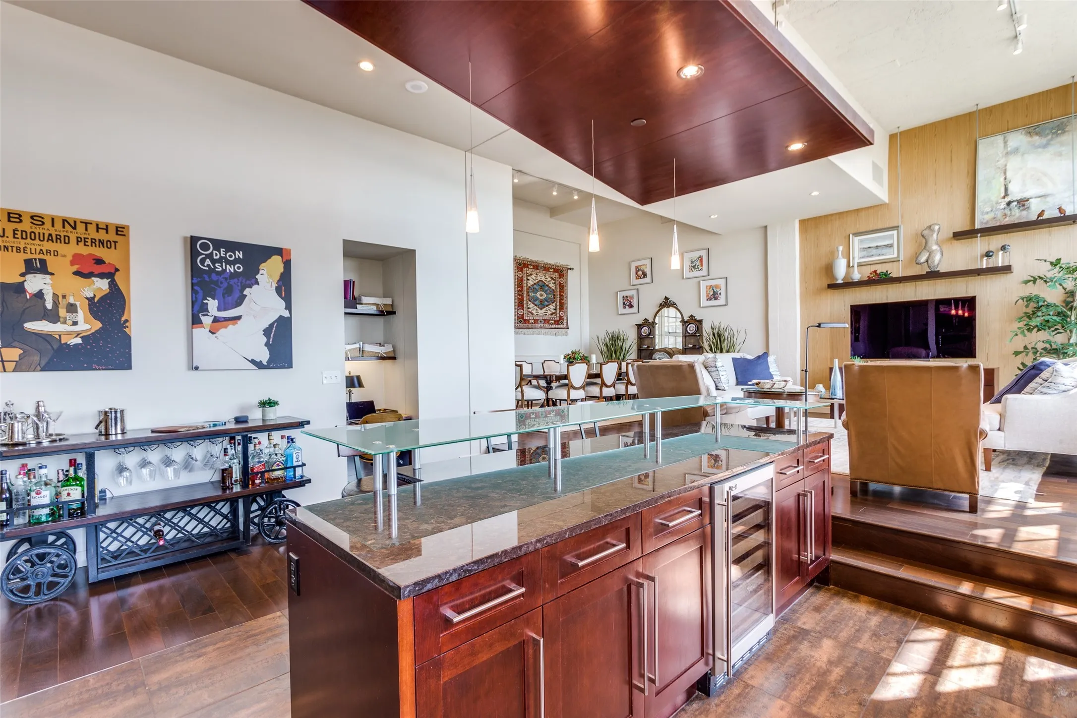 Condominium For Sale in Tarrant County , 2600 W 7th Street 1717, Fort Worth, Texas 76107, 3 Bedroom, 4 Bathroom, 2 Garage spaces, 3,035 Sqft, built in 1928, Price $969,000, mls#21352664, Real Estate Agent in Fort Worth, Homes For Sale in Tarrant county, Homes For Sale in Fort Worth, Realtor in Fort Worth Texas, Real Estate Brokerage Independent Realty Texas, Luminita Cordes Realtor