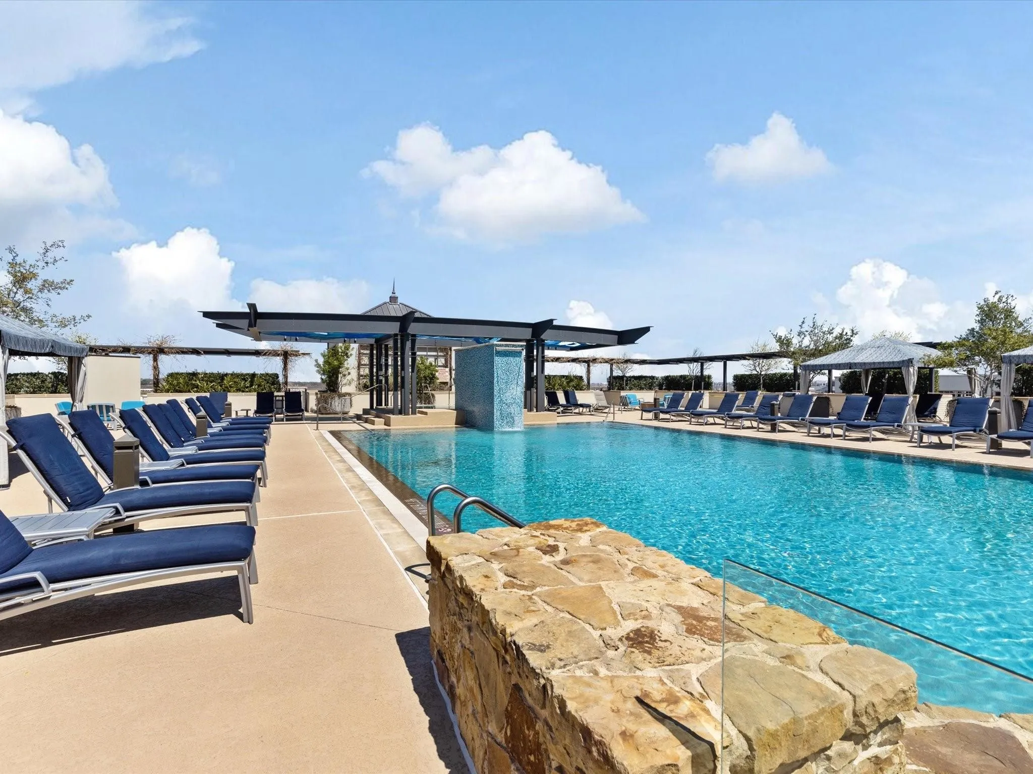 Condominium For Sale in Tarrant County , 2600 W 7th Street 1717, Fort Worth, Texas 76107, 3 Bedroom, 4 Bathroom, 2 Garage spaces, 3,035 Sqft, built in 1928, Price $969,000, mls#21352664, Real Estate Agent in Fort Worth, Homes For Sale in Tarrant county, Homes For Sale in Fort Worth, Realtor in Fort Worth Texas, Real Estate Brokerage Independent Realty Texas, Luminita Cordes Realtor