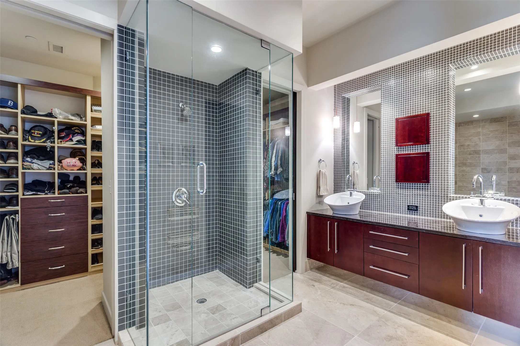 Condominium For Sale in Tarrant County , 2600 W 7th Street 1717, Fort Worth, Texas 76107, 3 Bedroom, 4 Bathroom, 2 Garage spaces, 3,035 Sqft, built in 1928, Price $969,000, mls#21352664, Real Estate Agent in Fort Worth, Homes For Sale in Tarrant county, Homes For Sale in Fort Worth, Realtor in Fort Worth Texas, Real Estate Brokerage Independent Realty Texas, Luminita Cordes Realtor