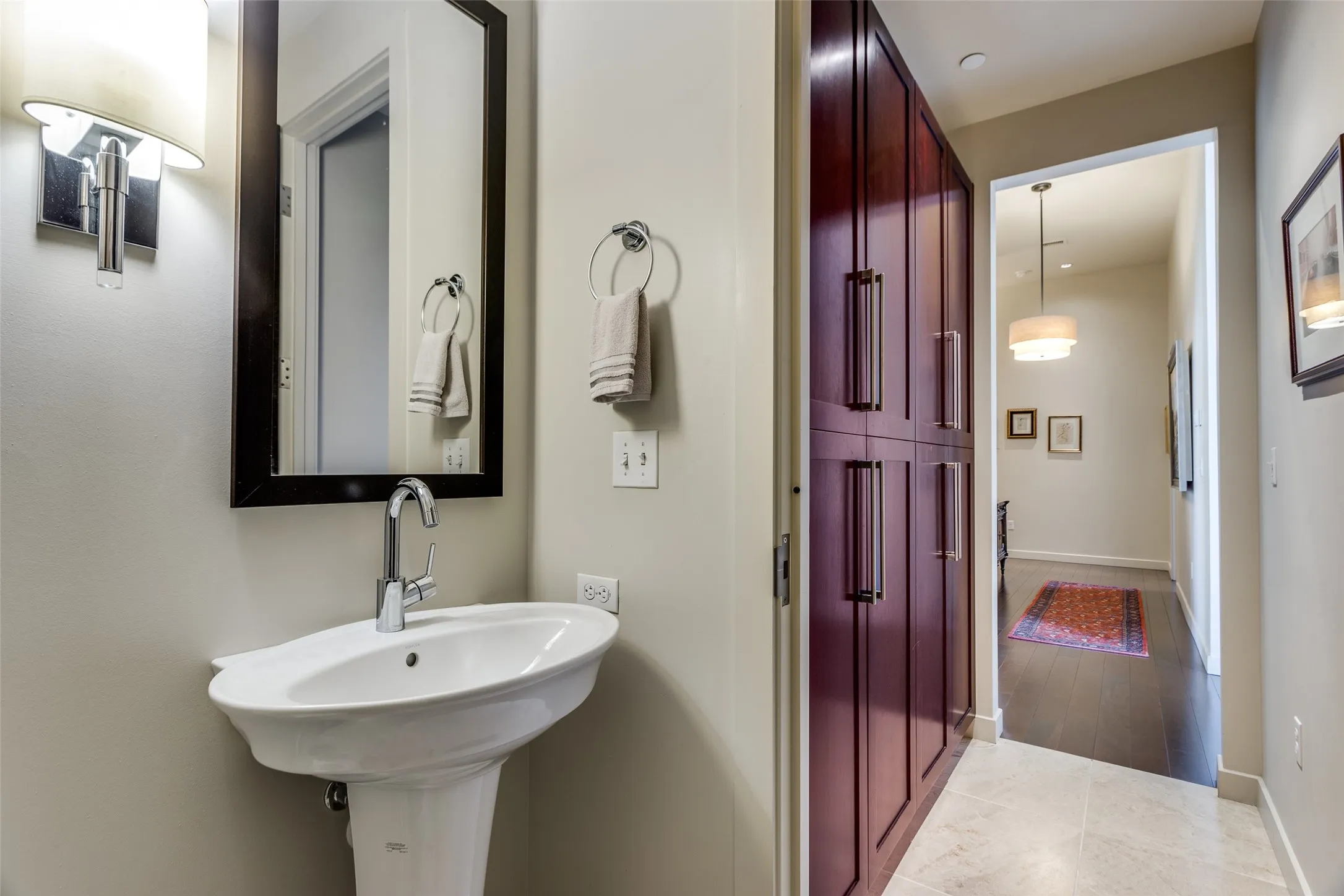 Condominium For Sale in Tarrant County , 2600 W 7th Street 1717, Fort Worth, Texas 76107, 3 Bedroom, 4 Bathroom, 2 Garage spaces, 3,035 Sqft, built in 1928, Price $969,000, mls#21352664, Real Estate Agent in Fort Worth, Homes For Sale in Tarrant county, Homes For Sale in Fort Worth, Realtor in Fort Worth Texas, Real Estate Brokerage Independent Realty Texas, Luminita Cordes Realtor