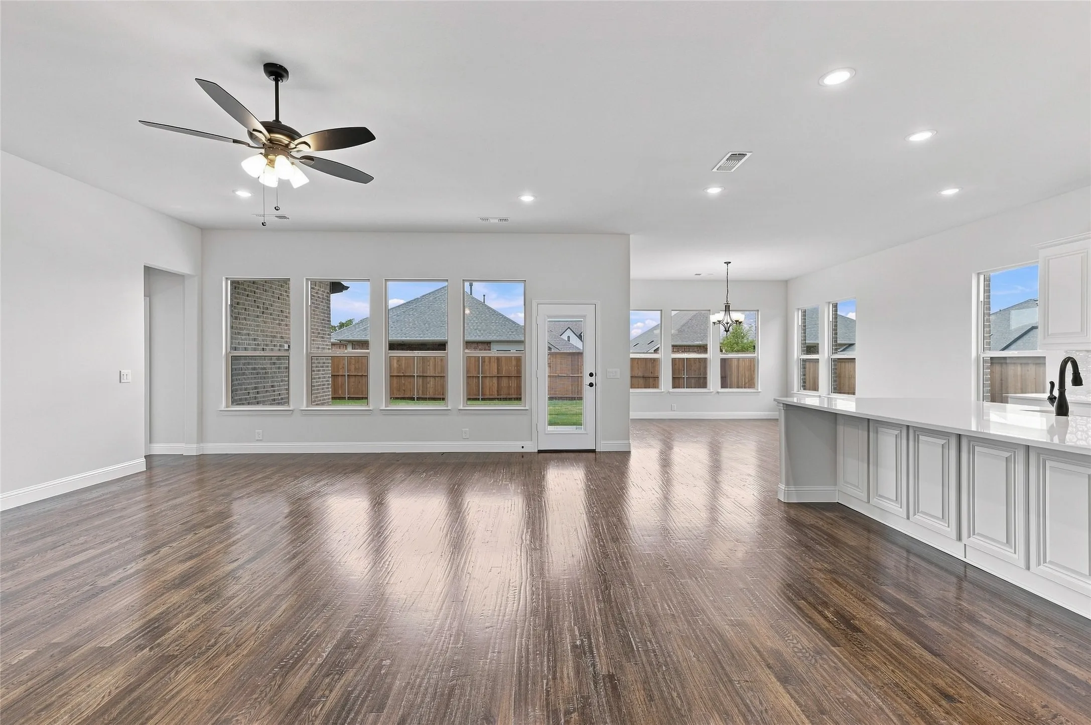 Single Family Residence For Sale in Grayson County , 1430 Colorado Road, Van Alstyne, Texas 75495, 4 Bedroom, 3 Bathroom, 2 Garage spaces, 2,713 Sqft, built in 2026, mls#21354499, Real Estate Agent in Van Alstyne, Homes For Sale in Grayson county, Homes For Sale in Van Alstyne, Realtor in Van Alstyne Texas, Real Estate Brokerage Independent Realty Texas, Luminita Cordes Realtor