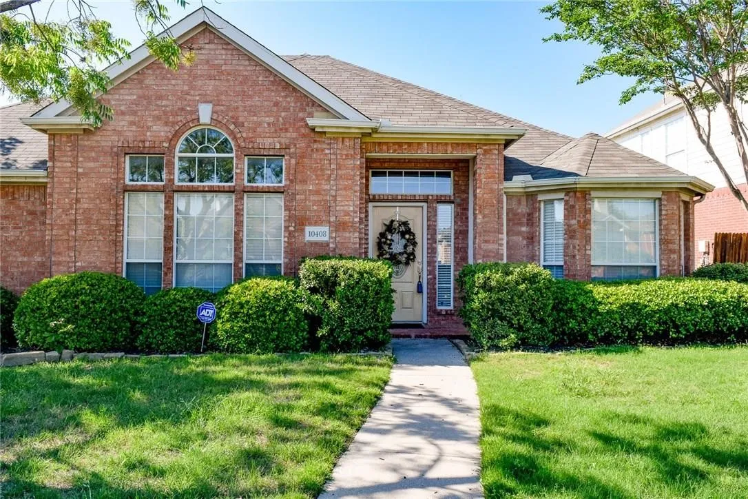 Single Family Residence For Rent in Collin County , 10408 Ambergate Lane, Frisco, Texas 75035, 4 Bedroom, 2 Bathroom, 2 Garage spaces, 2,162 Sqft, built in 1997, mls#21351220, Real Estate Agent in Frisco, Homes For Rent in Collin county, Homes For Rent in Frisco, Realtor in Frisco Texas, Real Estate Brokerage Independent Realty Texas, Luminita Cordes Realtor