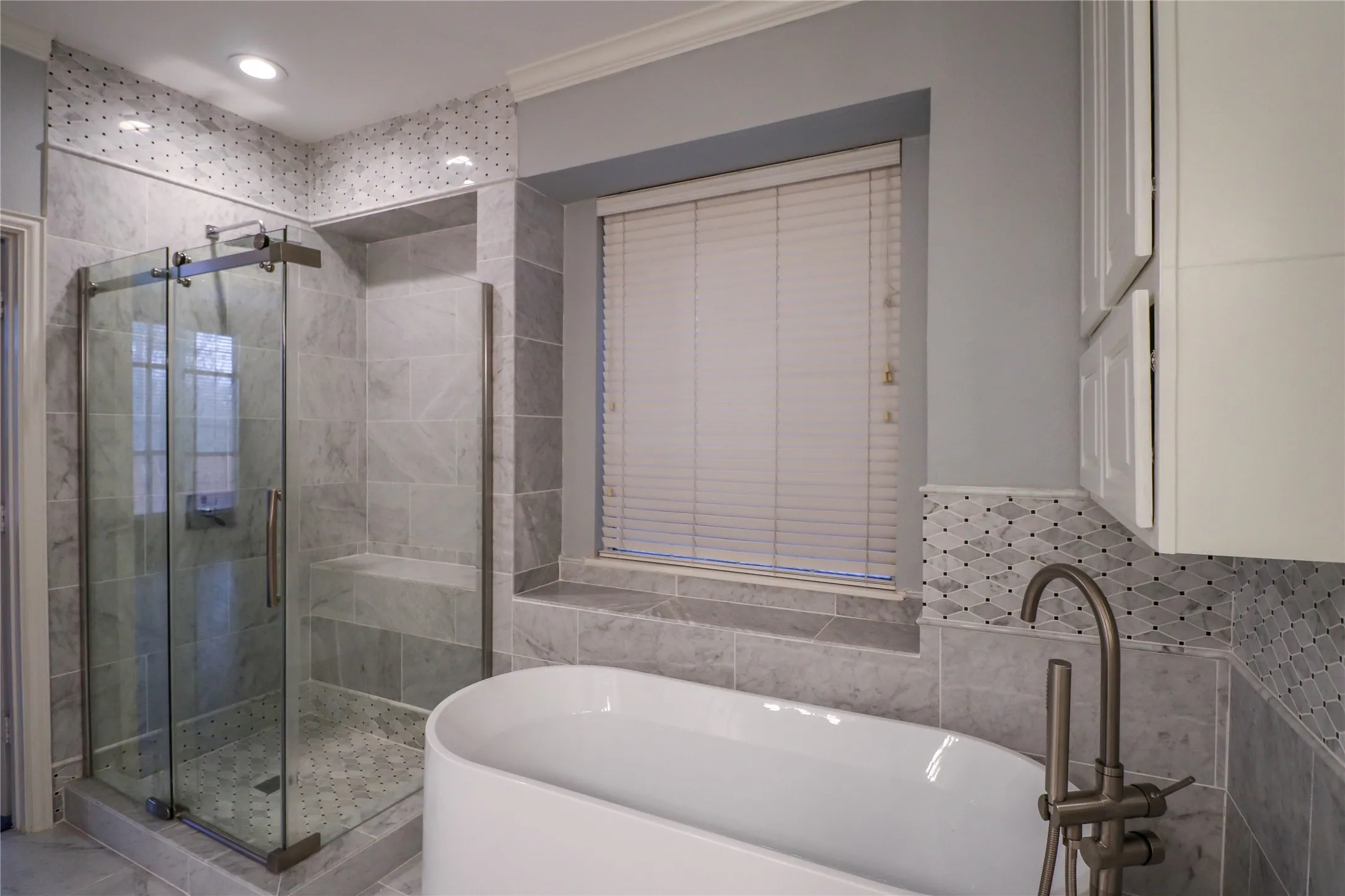 Single Family Residence For Rent in Dallas County , 9130 Bottlebrush Lane, Irving, Texas 75063, 4 Bedroom, 3 Bathroom, 2 Garage spaces, 3,600 Sqft, built in 2001, mls#21354503, Real Estate Agent in Irving, Homes For Rent in Dallas county, Homes For Rent in Irving, Realtor in Irving Texas, Real Estate Brokerage Independent Realty Texas, Luminita Cordes Realtor