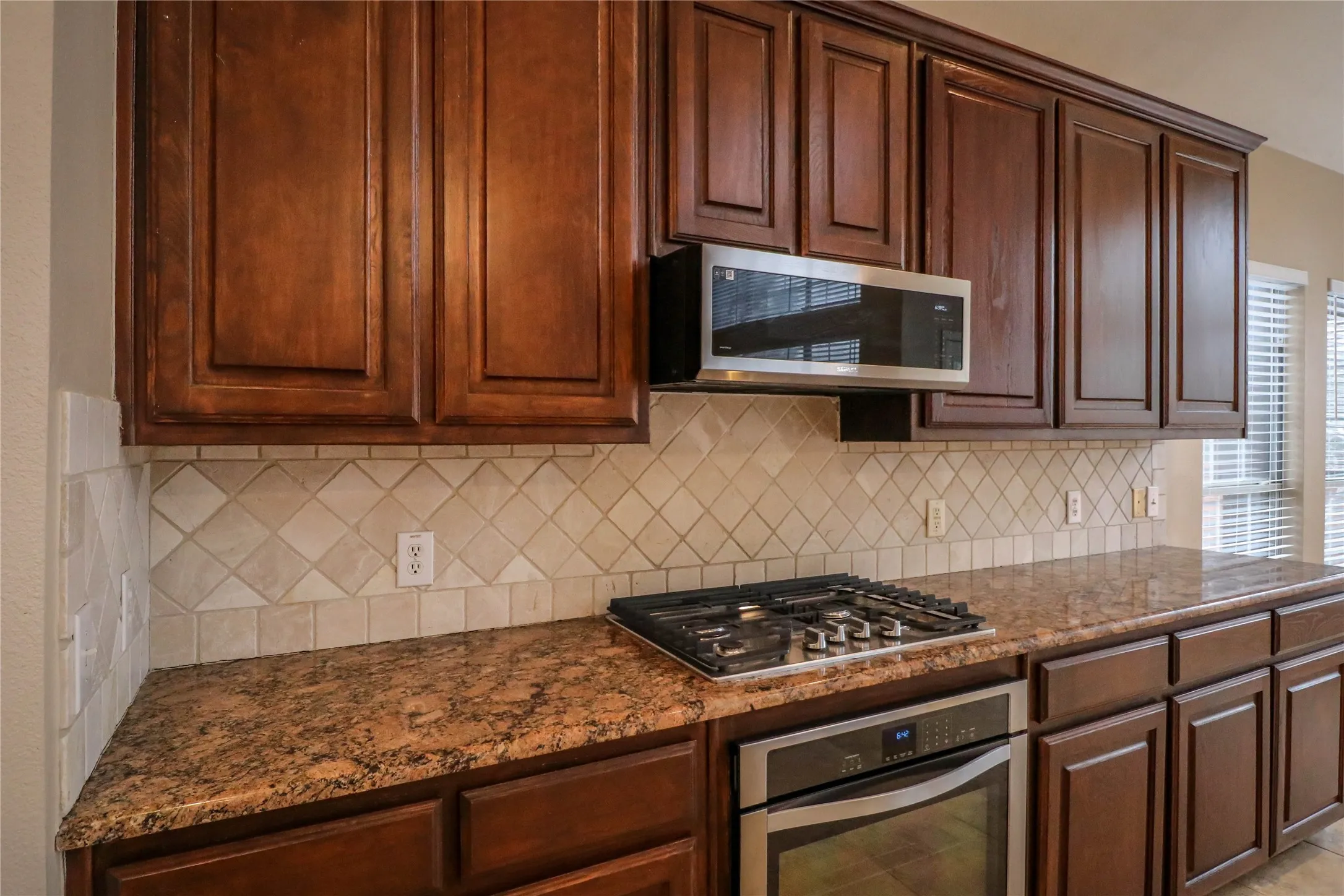 Single Family Residence For Rent in Dallas County , 9130 Bottlebrush Lane, Irving, Texas 75063, 4 Bedroom, 3 Bathroom, 2 Garage spaces, 3,600 Sqft, built in 2001, mls#21354503, Real Estate Agent in Irving, Homes For Rent in Dallas county, Homes For Rent in Irving, Realtor in Irving Texas, Real Estate Brokerage Independent Realty Texas, Luminita Cordes Realtor