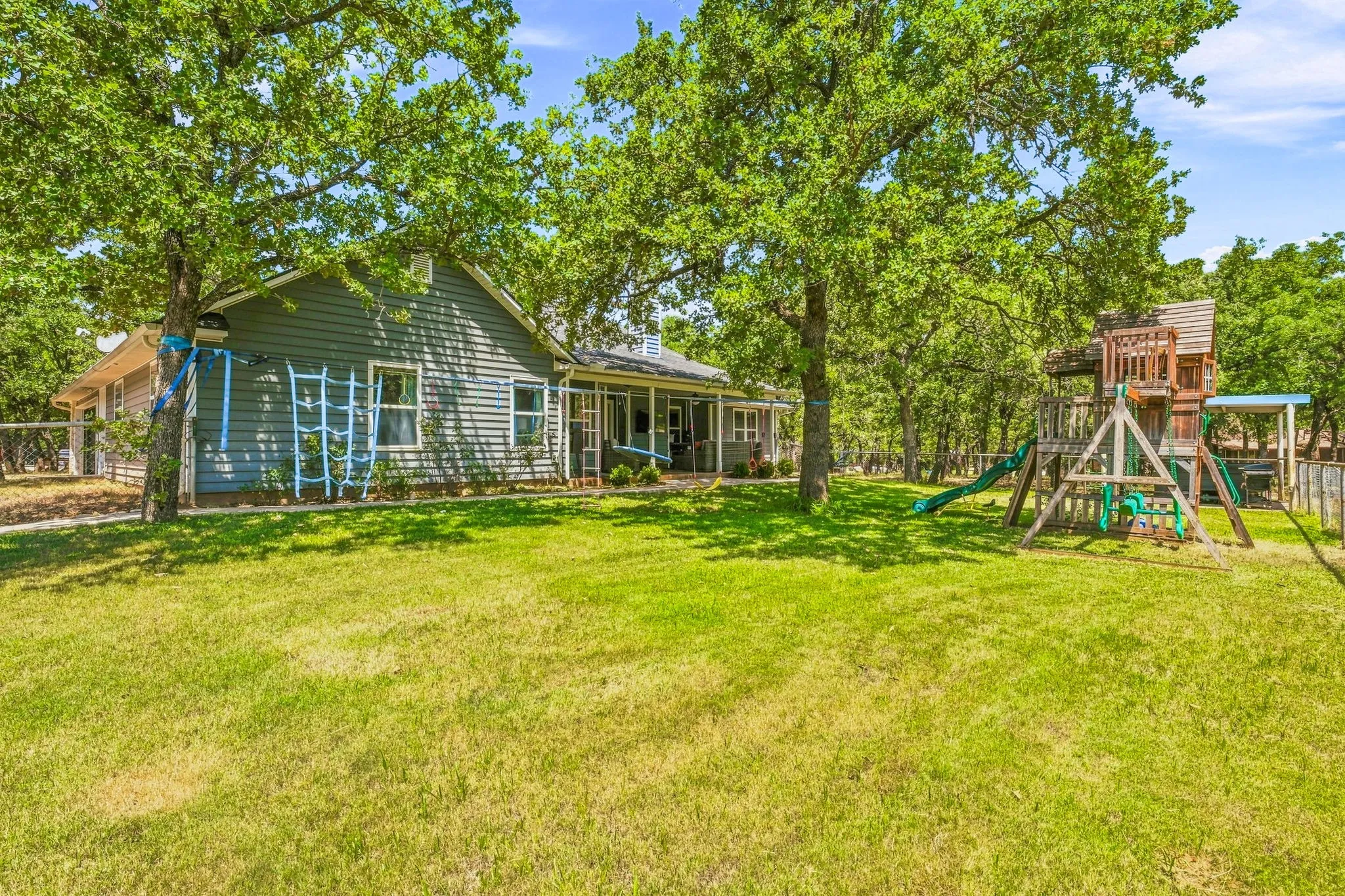 Single Family Residence For Sale in Young County , 330 Rambling Oaks Road, Graham, Texas 76450, 4 Bedroom, 3 Bathroom, 2 Garage spaces, 2,210 Sqft, built in 2008, mls#21354353, Real Estate Agent in Graham, Homes For Sale in Young county, Homes For Sale in Graham, Realtor in Graham Texas, Real Estate Brokerage Independent Realty Texas, Luminita Cordes Realtor