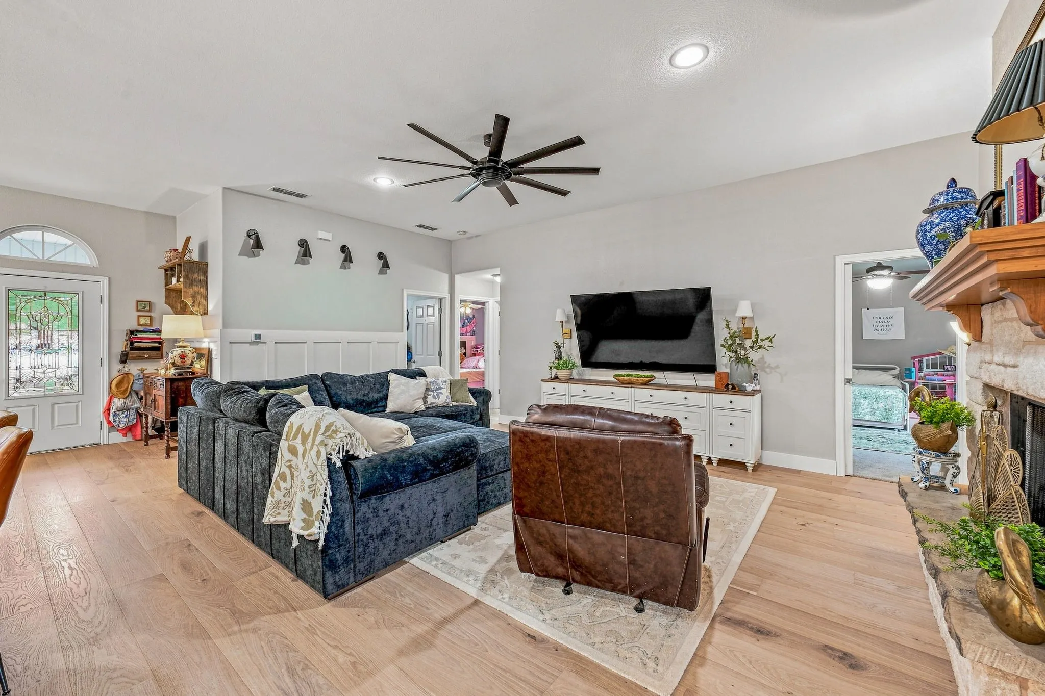 Single Family Residence For Sale in Young County , 330 Rambling Oaks Road, Graham, Texas 76450, 4 Bedroom, 3 Bathroom, 2 Garage spaces, 2,210 Sqft, built in 2008, mls#21354353, Real Estate Agent in Graham, Homes For Sale in Young county, Homes For Sale in Graham, Realtor in Graham Texas, Real Estate Brokerage Independent Realty Texas, Luminita Cordes Realtor