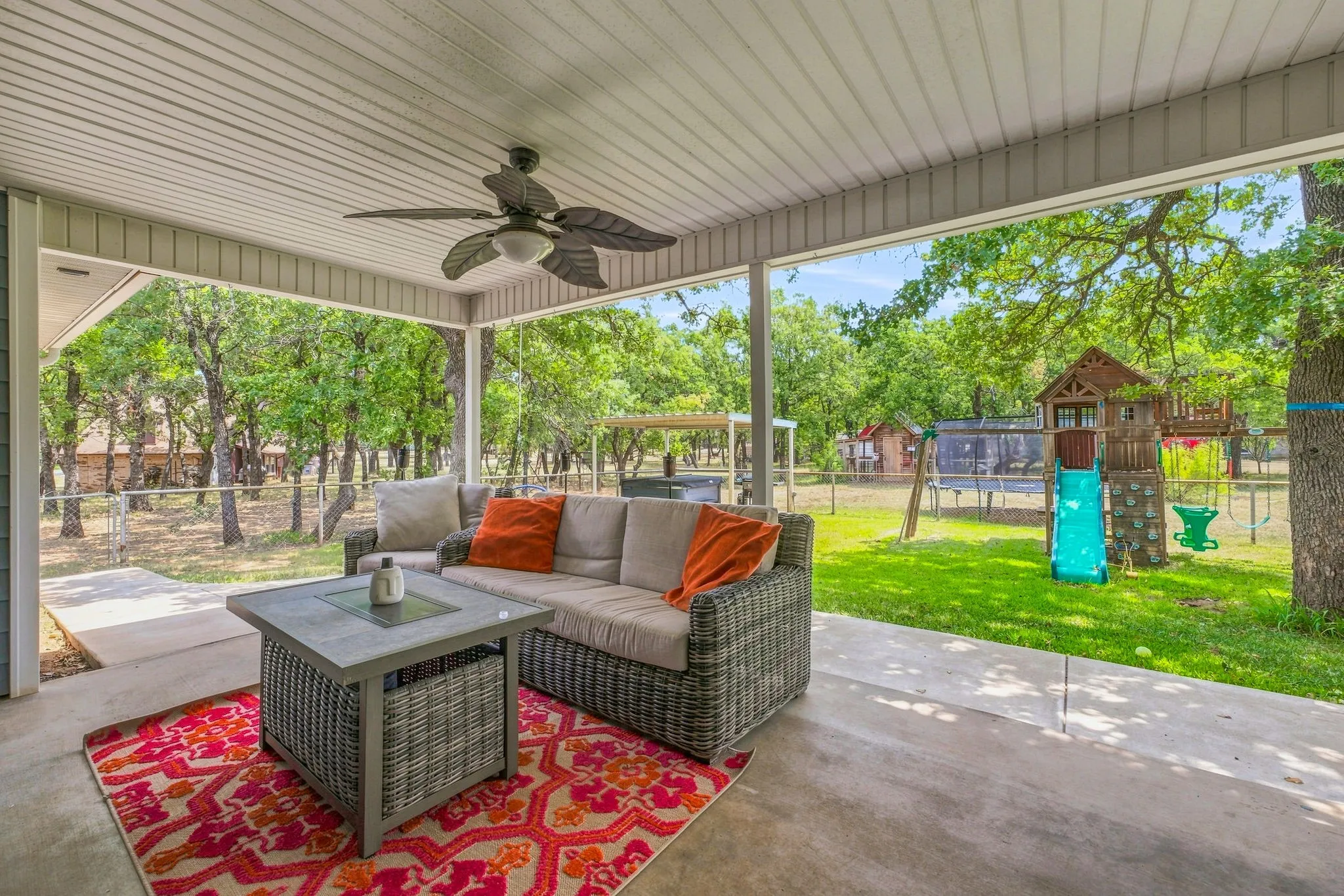 Single Family Residence For Sale in Young County , 330 Rambling Oaks Road, Graham, Texas 76450, 4 Bedroom, 3 Bathroom, 2 Garage spaces, 2,210 Sqft, built in 2008, mls#21354353, Real Estate Agent in Graham, Homes For Sale in Young county, Homes For Sale in Graham, Realtor in Graham Texas, Real Estate Brokerage Independent Realty Texas, Luminita Cordes Realtor