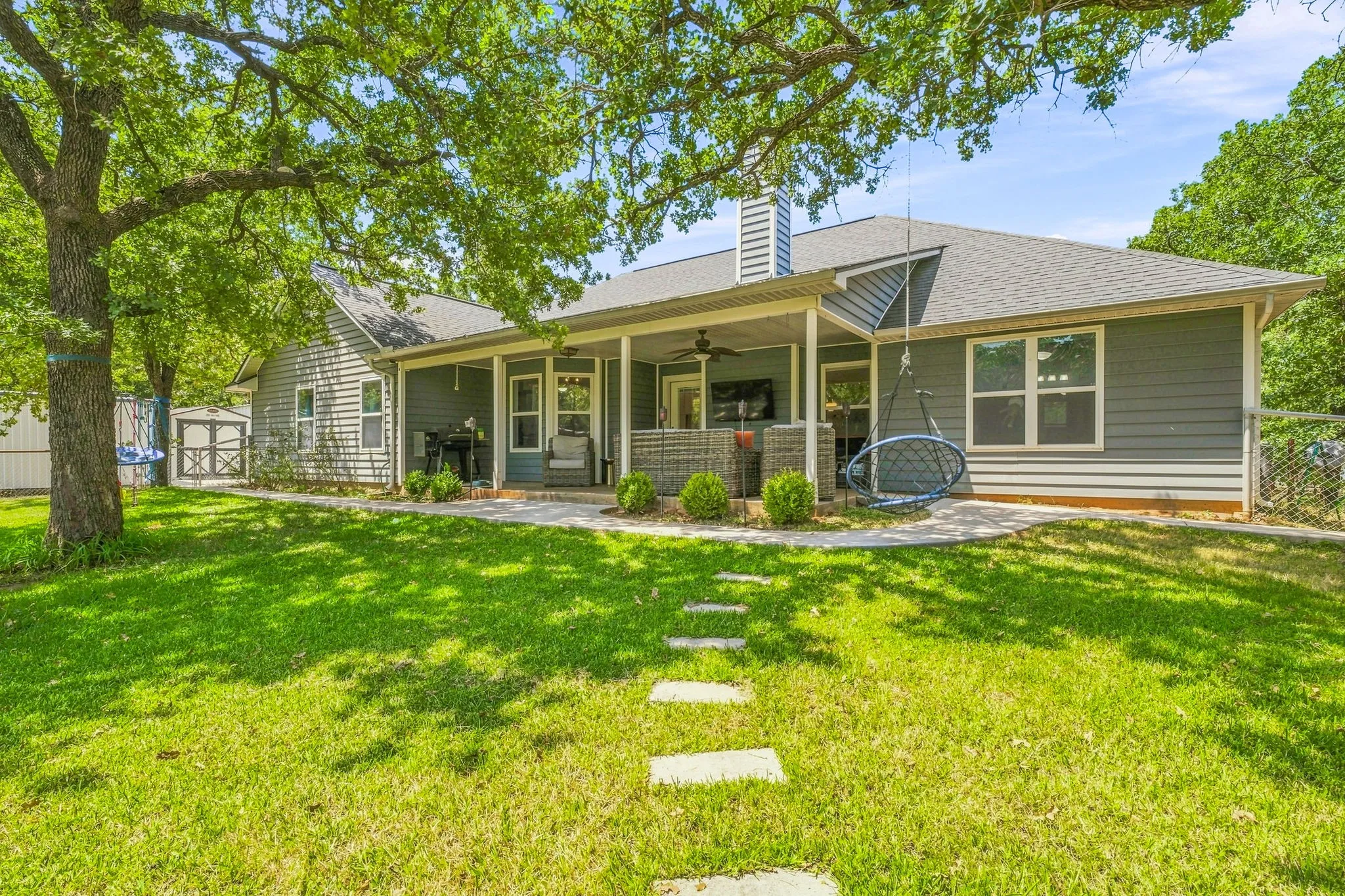 Single Family Residence For Sale in Young County , 330 Rambling Oaks Road, Graham, Texas 76450, 4 Bedroom, 3 Bathroom, 2 Garage spaces, 2,210 Sqft, built in 2008, mls#21354353, Real Estate Agent in Graham, Homes For Sale in Young county, Homes For Sale in Graham, Realtor in Graham Texas, Real Estate Brokerage Independent Realty Texas, Luminita Cordes Realtor
