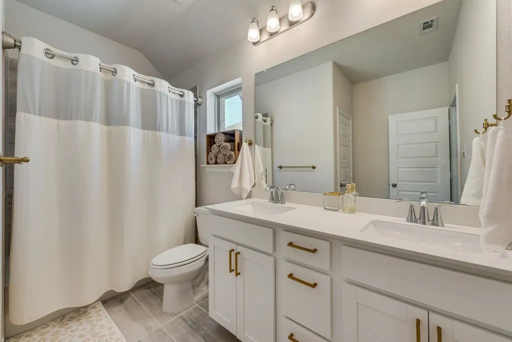 Single Family Residence For Rent in Denton County , 1220 Canuela Way, Justin, Texas 76247, 4 Bedroom, 3 Bathroom, 2 Garage spaces, 2,319 Sqft, built in 2023, mls#21353332, Real Estate Agent in Justin, Homes For Rent in Denton county, Homes For Rent in Justin, Realtor in Justin Texas, Real Estate Brokerage Independent Realty Texas, Luminita Cordes Realtor