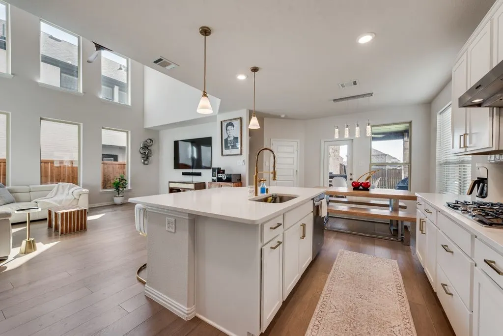 Single Family Residence For Rent in Denton County , 1220 Canuela Way, Justin, Texas 76247, 4 Bedroom, 3 Bathroom, 2 Garage spaces, 2,319 Sqft, built in 2023, mls#21353332, Real Estate Agent in Justin, Homes For Rent in Denton county, Homes For Rent in Justin, Realtor in Justin Texas, Real Estate Brokerage Independent Realty Texas, Luminita Cordes Realtor
