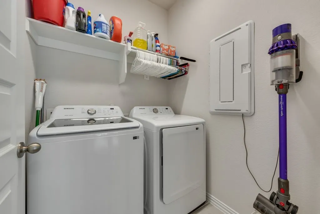 Single Family Residence For Rent in Denton County , 1220 Canuela Way, Justin, Texas 76247, 4 Bedroom, 3 Bathroom, 2 Garage spaces, 2,319 Sqft, built in 2023, mls#21353332, Real Estate Agent in Justin, Homes For Rent in Denton county, Homes For Rent in Justin, Realtor in Justin Texas, Real Estate Brokerage Independent Realty Texas, Luminita Cordes Realtor