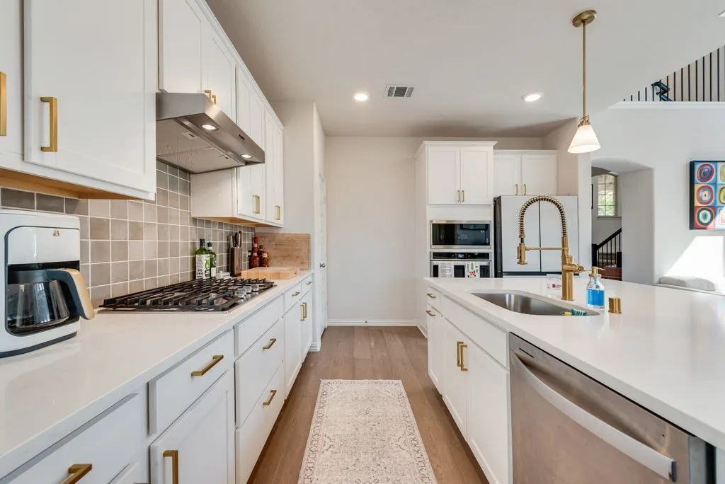 Single Family Residence For Rent in Denton County , 1220 Canuela Way, Justin, Texas 76247, 4 Bedroom, 3 Bathroom, 2 Garage spaces, 2,319 Sqft, built in 2023, mls#21353332, Real Estate Agent in Justin, Homes For Rent in Denton county, Homes For Rent in Justin, Realtor in Justin Texas, Real Estate Brokerage Independent Realty Texas, Luminita Cordes Realtor