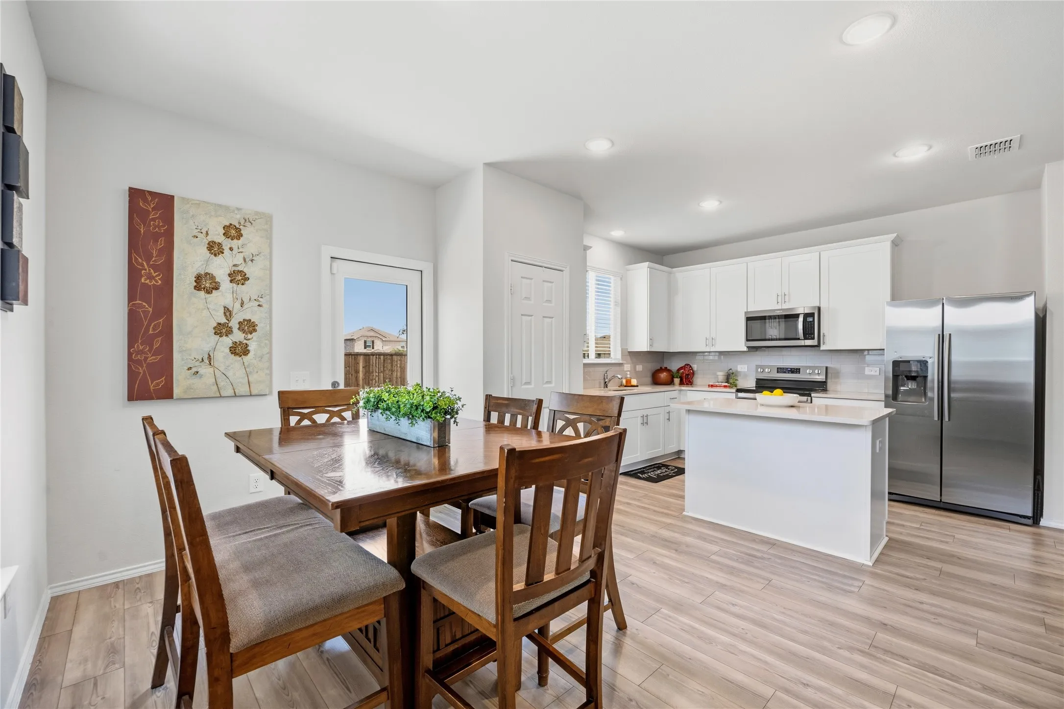 Single Family Residence For Sale in Denton County , 1145 Vernon Drive, Aubrey, Texas 76227, 4 Bedroom, 3 Bathroom, 2 Garage spaces, 2,481 Sqft, built in 2022, mls#21354489, Real Estate Agent in Aubrey, Homes For Sale in Denton county, Homes For Sale in Aubrey, Realtor in Aubrey Texas, Real Estate Brokerage Independent Realty Texas, Luminita Cordes Realtor