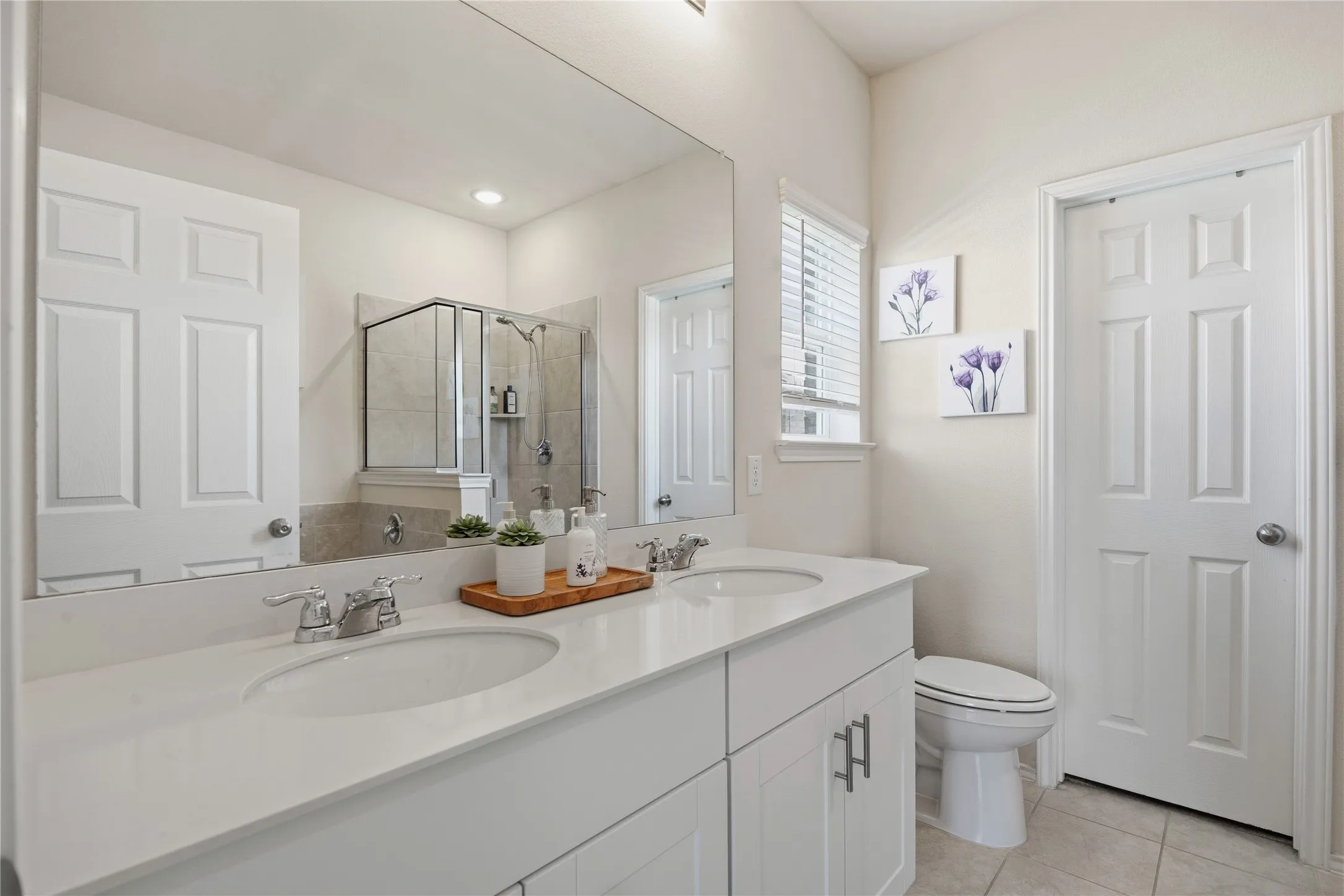 Single Family Residence For Sale in Denton County , 1145 Vernon Drive, Aubrey, Texas 76227, 4 Bedroom, 3 Bathroom, 2 Garage spaces, 2,481 Sqft, built in 2022, mls#21354489, Real Estate Agent in Aubrey, Homes For Sale in Denton county, Homes For Sale in Aubrey, Realtor in Aubrey Texas, Real Estate Brokerage Independent Realty Texas, Luminita Cordes Realtor