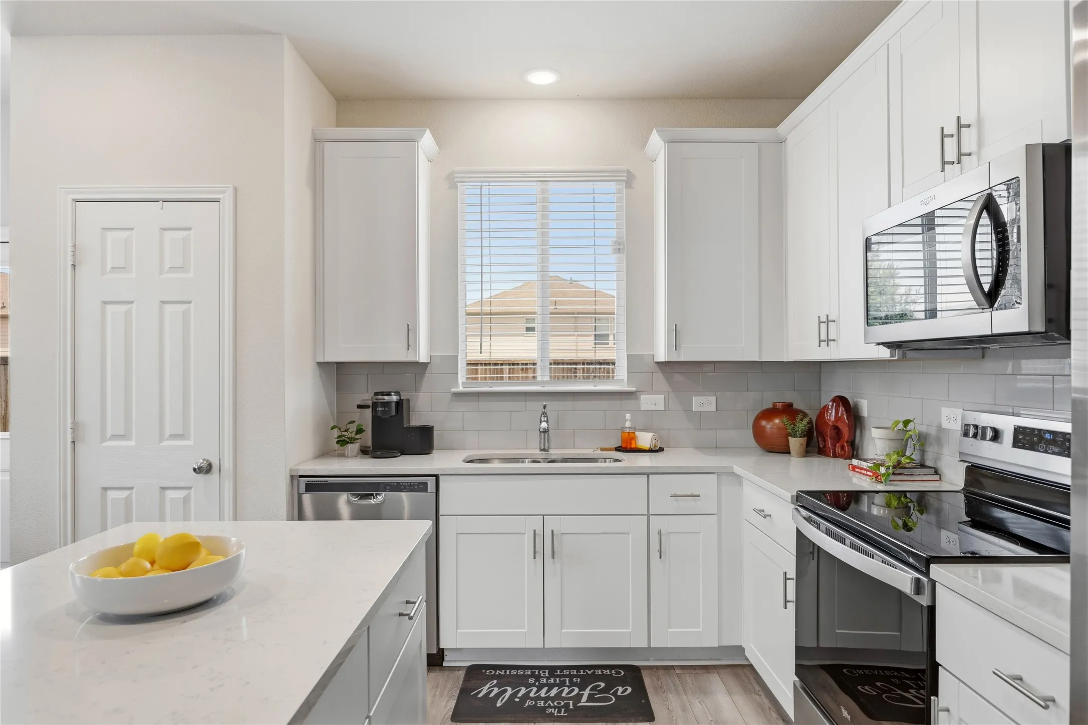 Single Family Residence For Sale in Denton County , 1145 Vernon Drive, Aubrey, Texas 76227, 4 Bedroom, 3 Bathroom, 2 Garage spaces, 2,481 Sqft, built in 2022, mls#21354489, Real Estate Agent in Aubrey, Homes For Sale in Denton county, Homes For Sale in Aubrey, Realtor in Aubrey Texas, Real Estate Brokerage Independent Realty Texas, Luminita Cordes Realtor
