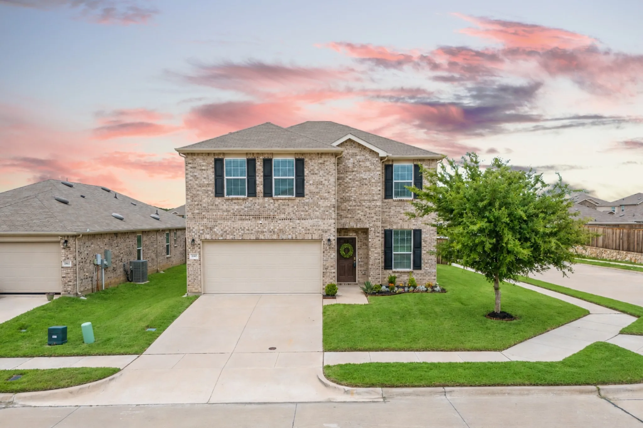 Single Family Residence For Sale in Denton County , 1145 Vernon Drive, Aubrey, Texas 76227, 4 Bedroom, 3 Bathroom, 2 Garage spaces, 2,481 Sqft, built in 2022, mls#21354489, Real Estate Agent in Aubrey, Homes For Sale in Denton county, Homes For Sale in Aubrey, Realtor in Aubrey Texas, Real Estate Brokerage Independent Realty Texas, Luminita Cordes Realtor