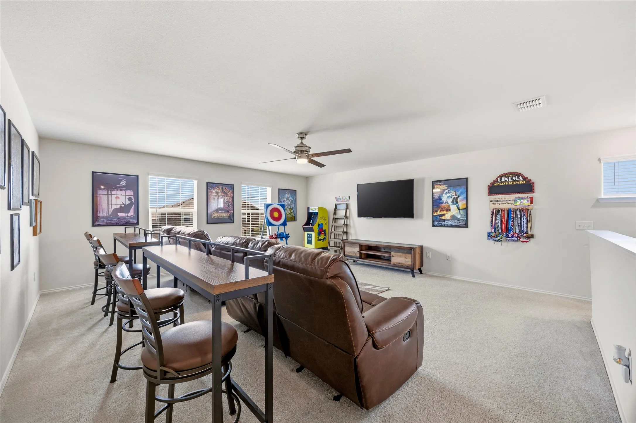 Single Family Residence For Sale in Denton County , 1145 Vernon Drive, Aubrey, Texas 76227, 4 Bedroom, 3 Bathroom, 2 Garage spaces, 2,481 Sqft, built in 2022, mls#21354489, Real Estate Agent in Aubrey, Homes For Sale in Denton county, Homes For Sale in Aubrey, Realtor in Aubrey Texas, Real Estate Brokerage Independent Realty Texas, Luminita Cordes Realtor