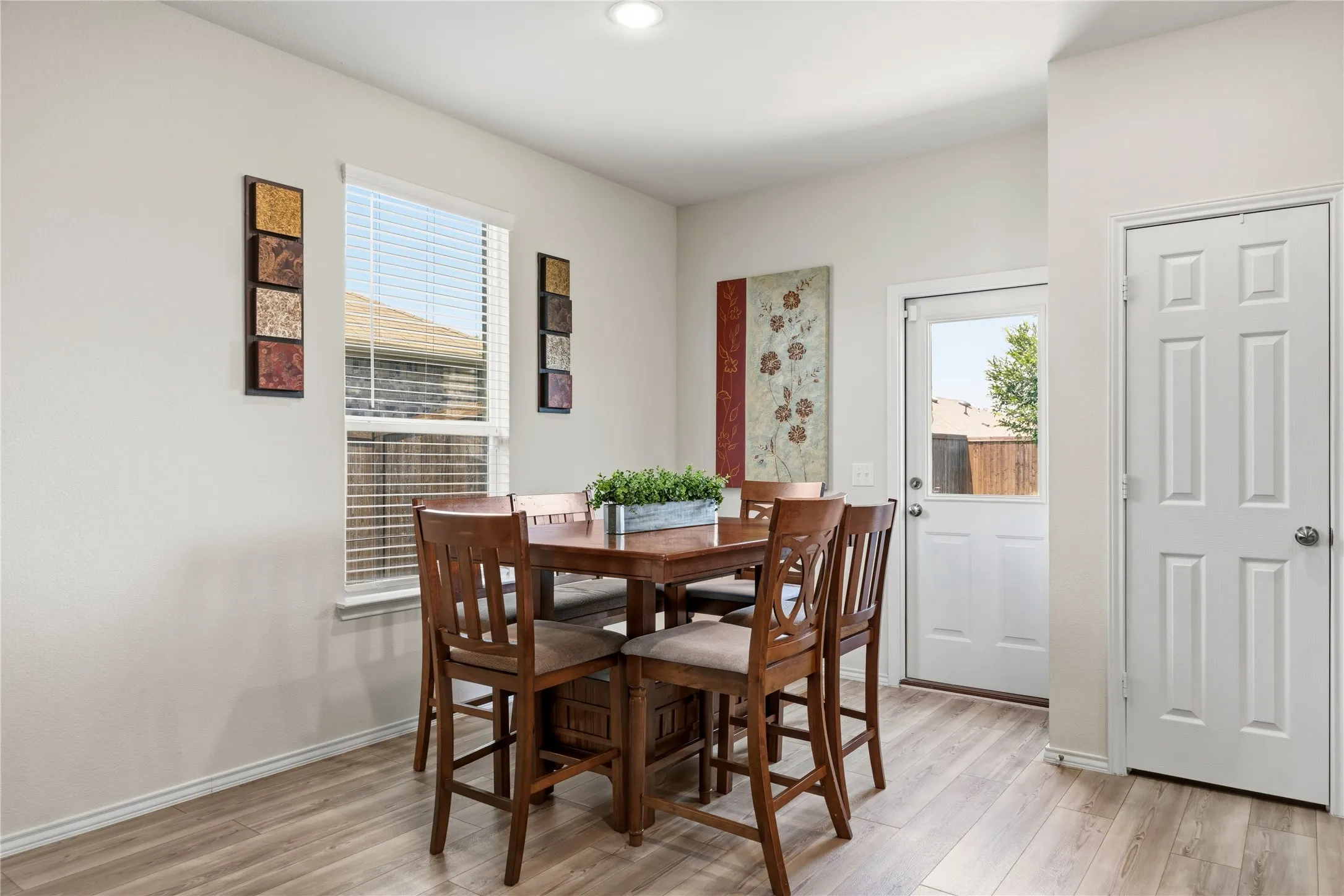 Single Family Residence For Sale in Denton County , 1145 Vernon Drive, Aubrey, Texas 76227, 4 Bedroom, 3 Bathroom, 2 Garage spaces, 2,481 Sqft, built in 2022, mls#21354489, Real Estate Agent in Aubrey, Homes For Sale in Denton county, Homes For Sale in Aubrey, Realtor in Aubrey Texas, Real Estate Brokerage Independent Realty Texas, Luminita Cordes Realtor