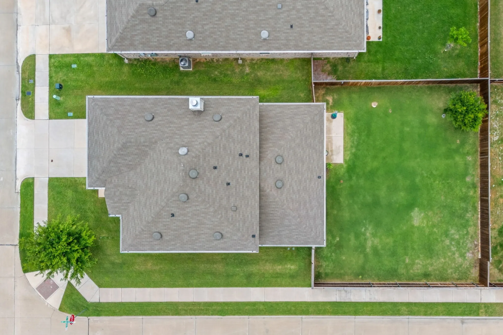 Single Family Residence For Sale in Denton County , 1145 Vernon Drive, Aubrey, Texas 76227, 4 Bedroom, 3 Bathroom, 2 Garage spaces, 2,481 Sqft, built in 2022, mls#21354489, Real Estate Agent in Aubrey, Homes For Sale in Denton county, Homes For Sale in Aubrey, Realtor in Aubrey Texas, Real Estate Brokerage Independent Realty Texas, Luminita Cordes Realtor