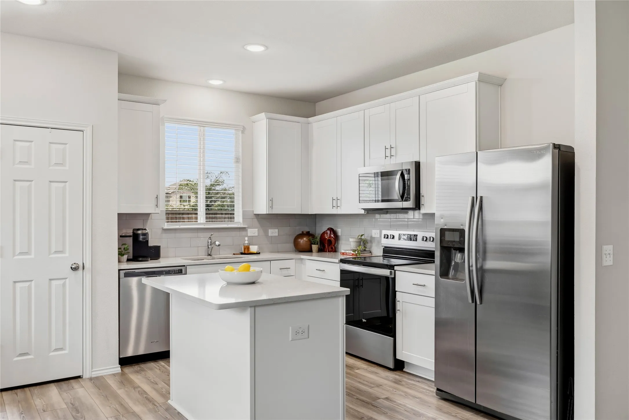Single Family Residence For Sale in Denton County , 1145 Vernon Drive, Aubrey, Texas 76227, 4 Bedroom, 3 Bathroom, 2 Garage spaces, 2,481 Sqft, built in 2022, mls#21354489, Real Estate Agent in Aubrey, Homes For Sale in Denton county, Homes For Sale in Aubrey, Realtor in Aubrey Texas, Real Estate Brokerage Independent Realty Texas, Luminita Cordes Realtor