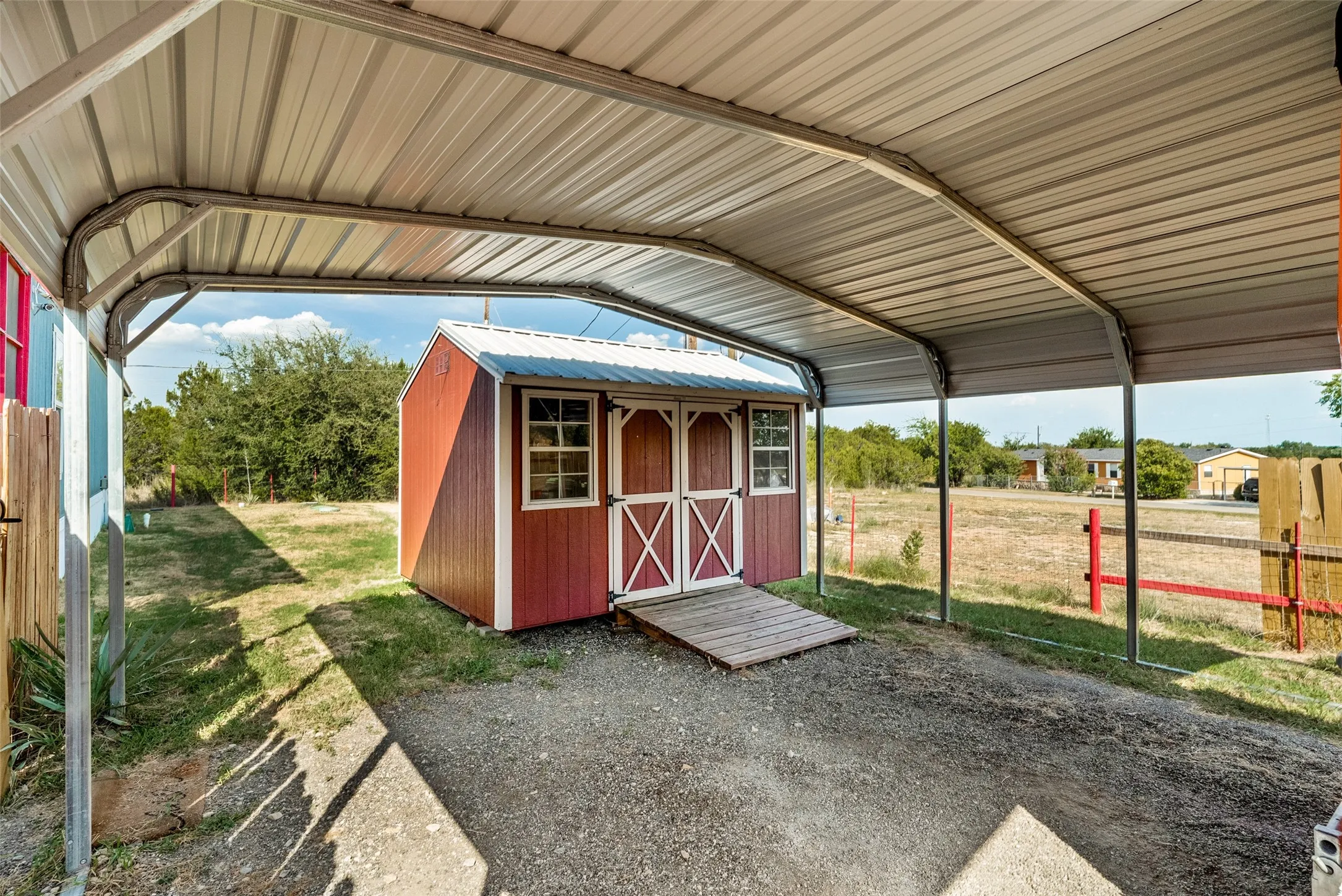 Manufactured Home For Sale in Hood County , 4415 Woodland Drive, Granbury, Texas 76048, 2 Bedroom, 2 Bathroom, Garage spaces, 990 Sqft, built in 2021, mls#21354512, Real Estate Agent in Granbury, Homes For Sale in Hood county, Homes For Sale in Granbury, Realtor in Granbury Texas, Real Estate Brokerage Independent Realty Texas, Luminita Cordes Realtor