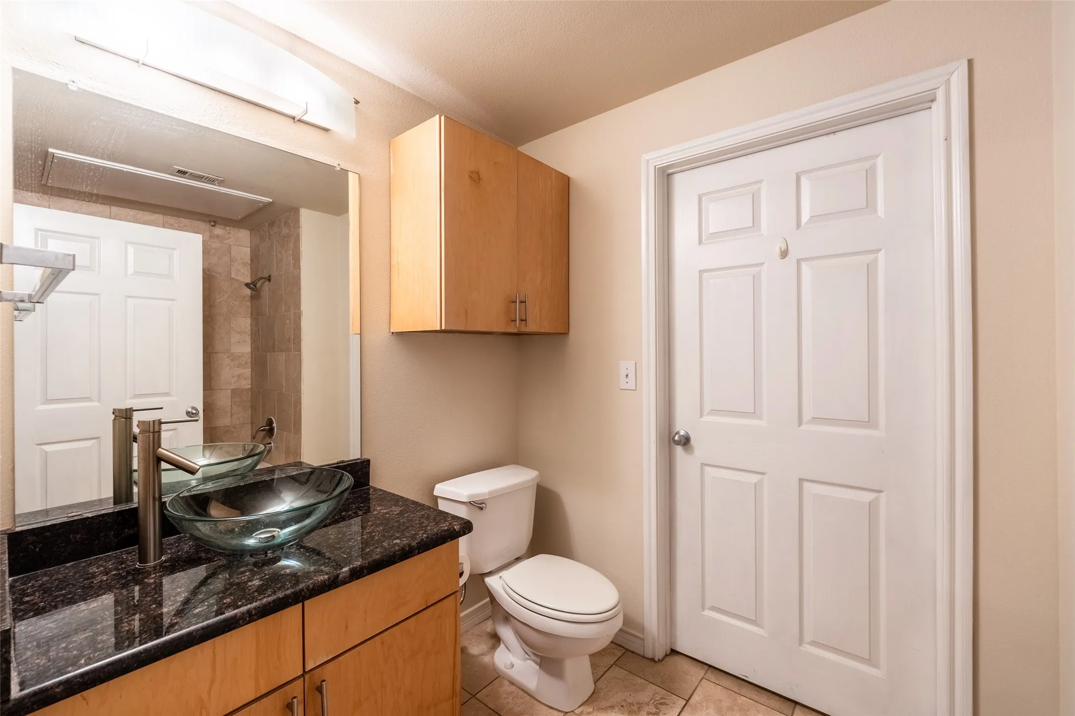 Condominium For Sale in Dallas County , 3102 Kings Road 3310, Dallas, Texas 75219, 1 Bedroom, 1 Bathroom, Garage spaces, 798 Sqft, built in 2001, mls#21354491, Real Estate Agent in Dallas, Homes For Sale in Dallas county, Homes For Sale in Dallas, Realtor in Dallas Texas, Real Estate Brokerage Independent Realty Texas, Luminita Cordes Realtor