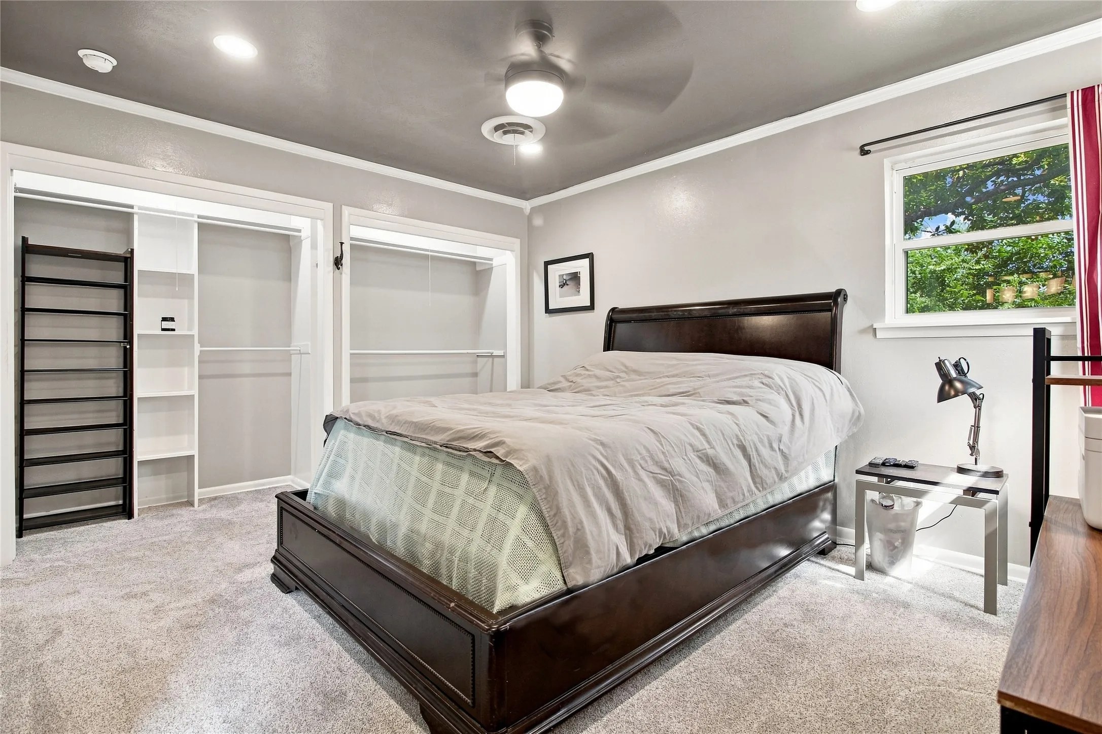 Single Family Residence For Sale in Tarrant County , 3552 Wosley Drive, Fort Worth, Texas 76133, 3 Bedroom, 2 Bathroom, 2 Garage spaces, 2,176 Sqft, built in 1959, mls#21354504, Real Estate Agent in Fort Worth, Homes For Sale in Tarrant county, Homes For Sale in Fort Worth, Realtor in Fort Worth Texas, Real Estate Brokerage Independent Realty Texas, Luminita Cordes Realtor