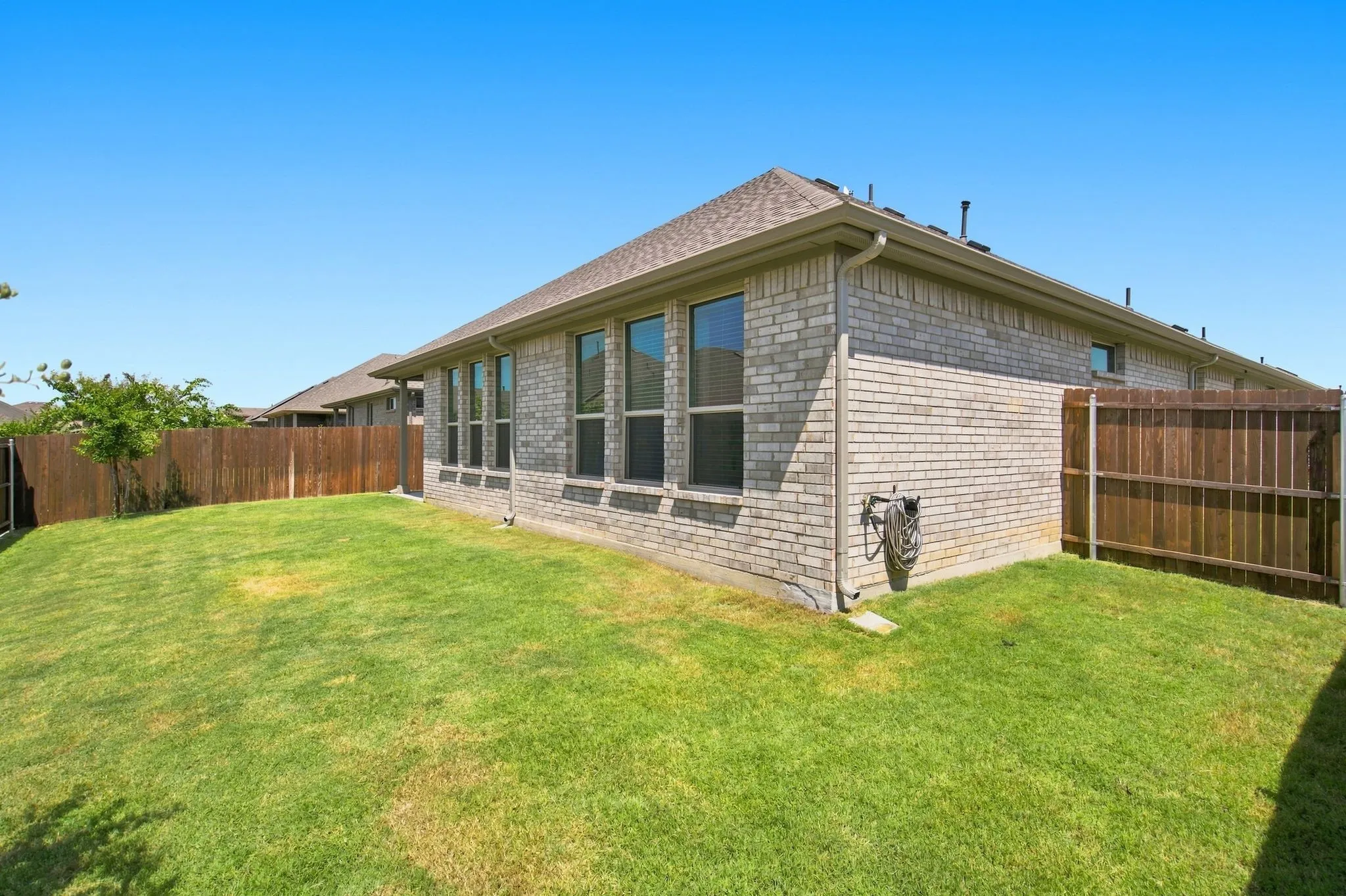 Single Family Residence For Sale in Denton County , 5236 Meadow Lane, Krum, Texas 76249, 4 Bedroom, 2 Bathroom, 2 Garage spaces, 2,138 Sqft, built in 2023, mls#21353254, Real Estate Agent in Krum, Homes For Sale in Denton county, Homes For Sale in Krum, Realtor in Krum Texas, Real Estate Brokerage Independent Realty Texas, Luminita Cordes Realtor